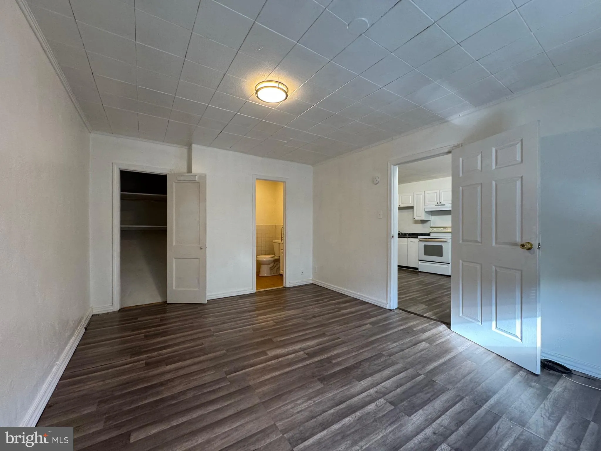 Upper Darby, Pennsylvania 19082, United States, 1 Bedroom Bedrooms, ,1 BathroomBathrooms,Residential,Active,256667