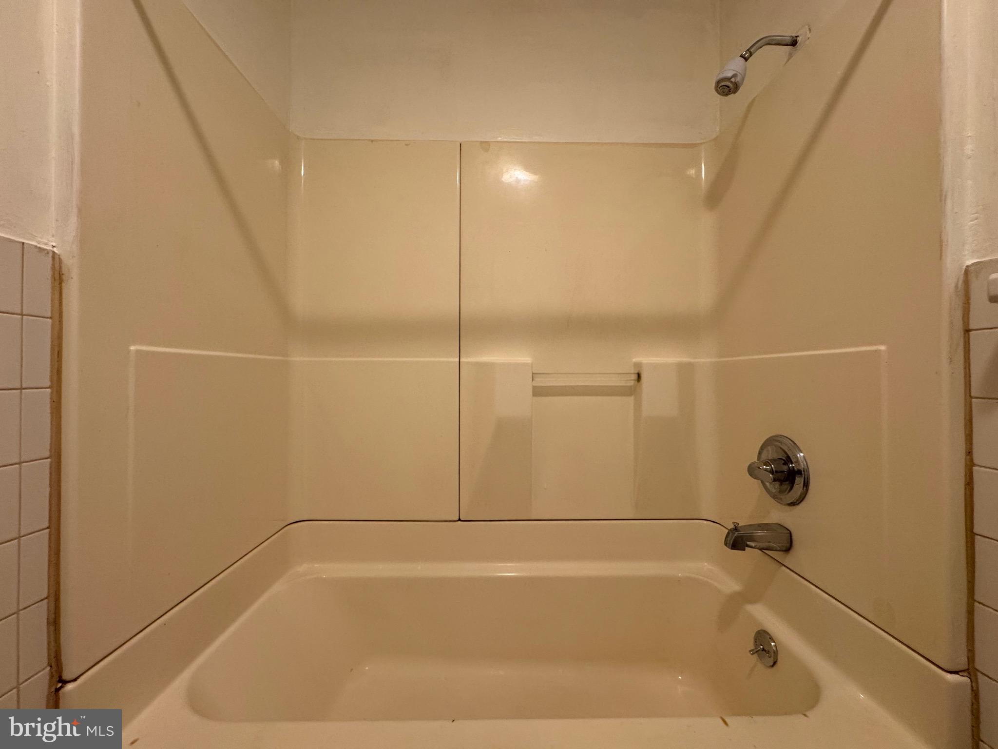 FERNWOOD - Residential Lease