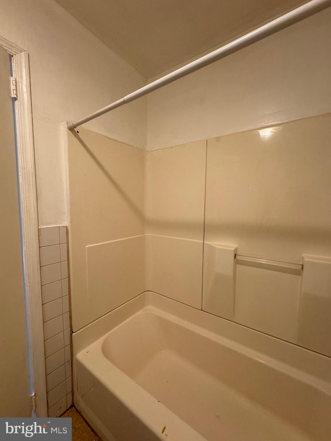 FERNWOOD - Residential Lease