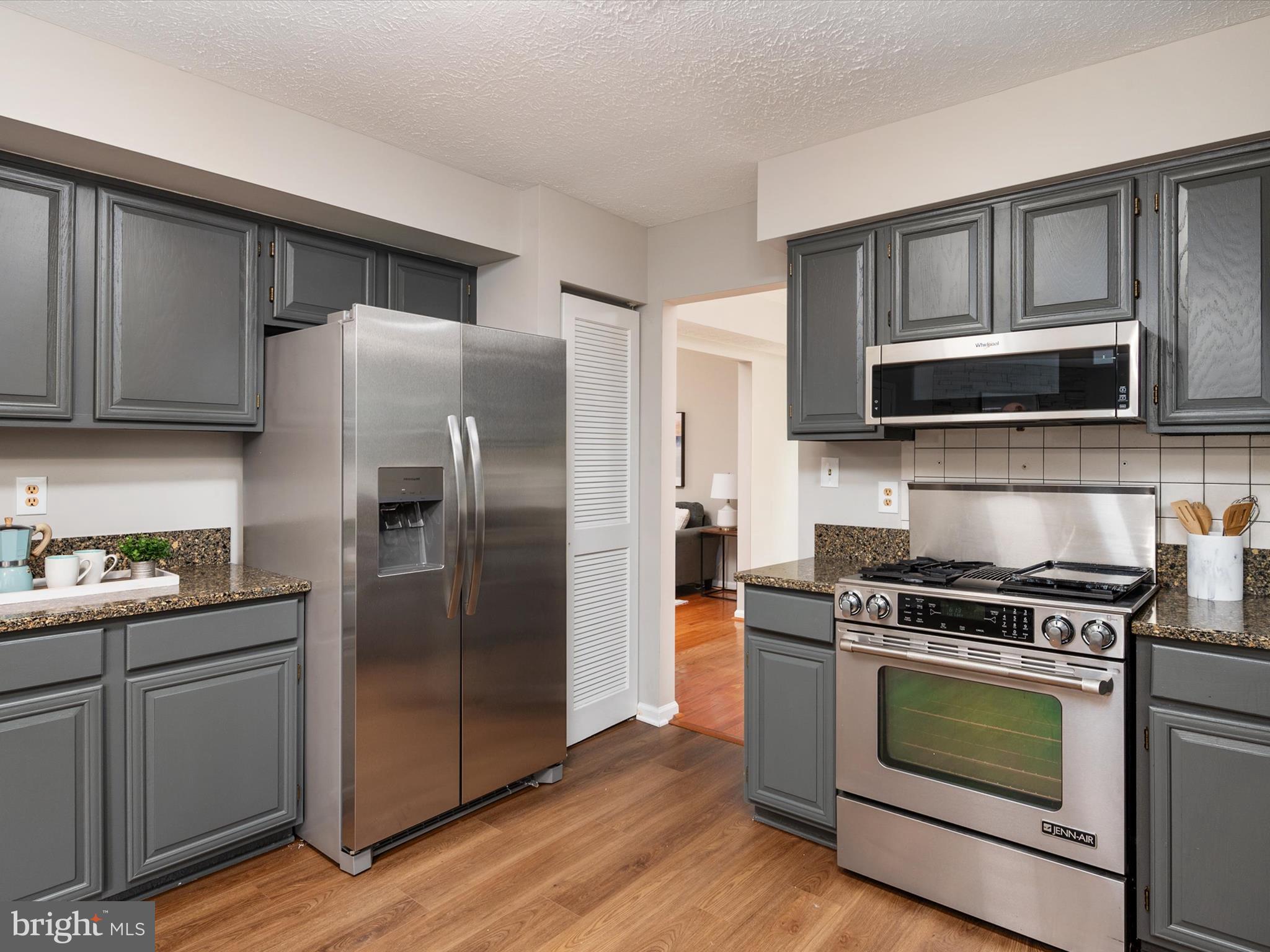 MOUNT AUGUSTINE - Residential