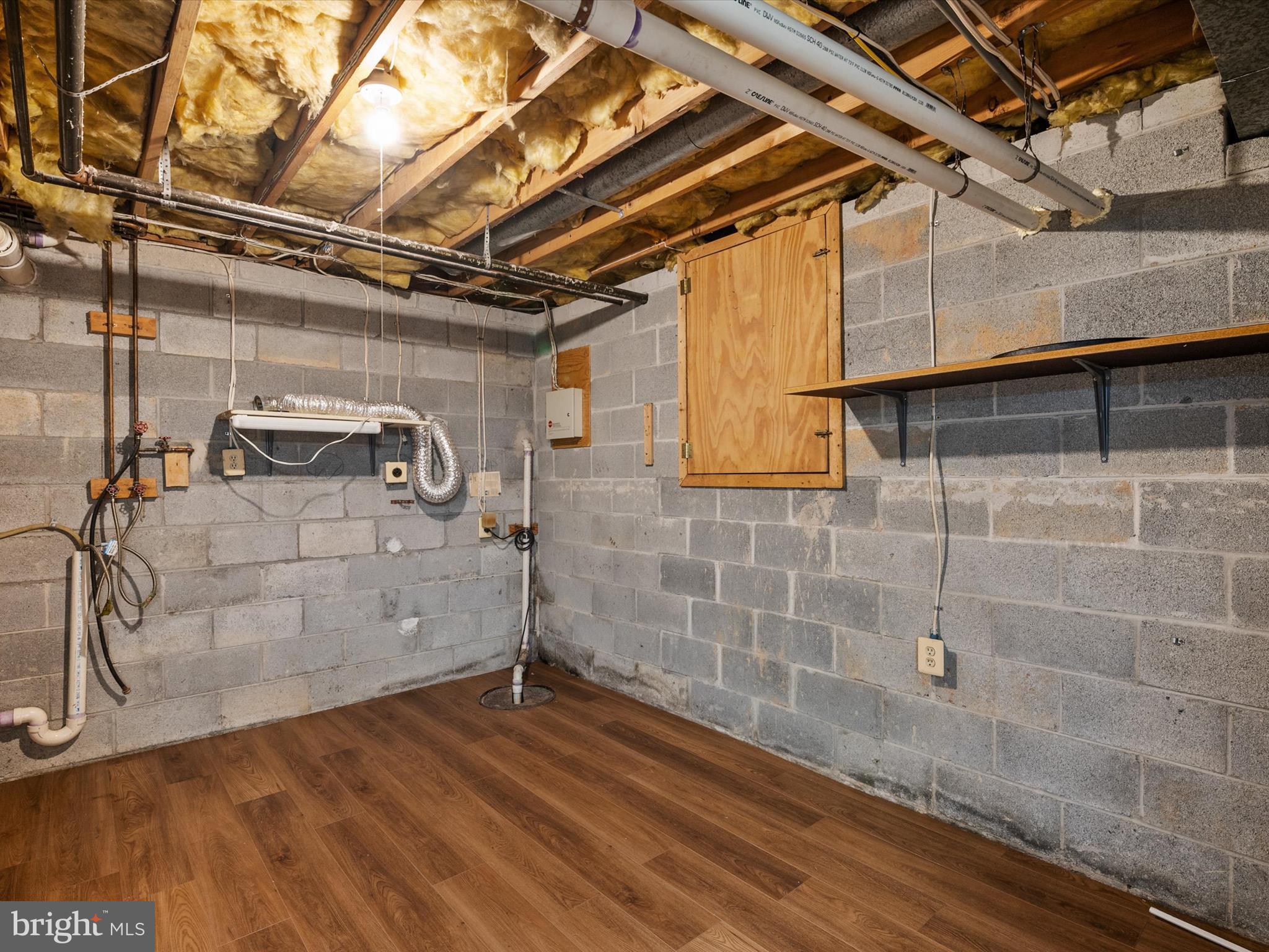 MOUNT AUGUSTINE - Residential