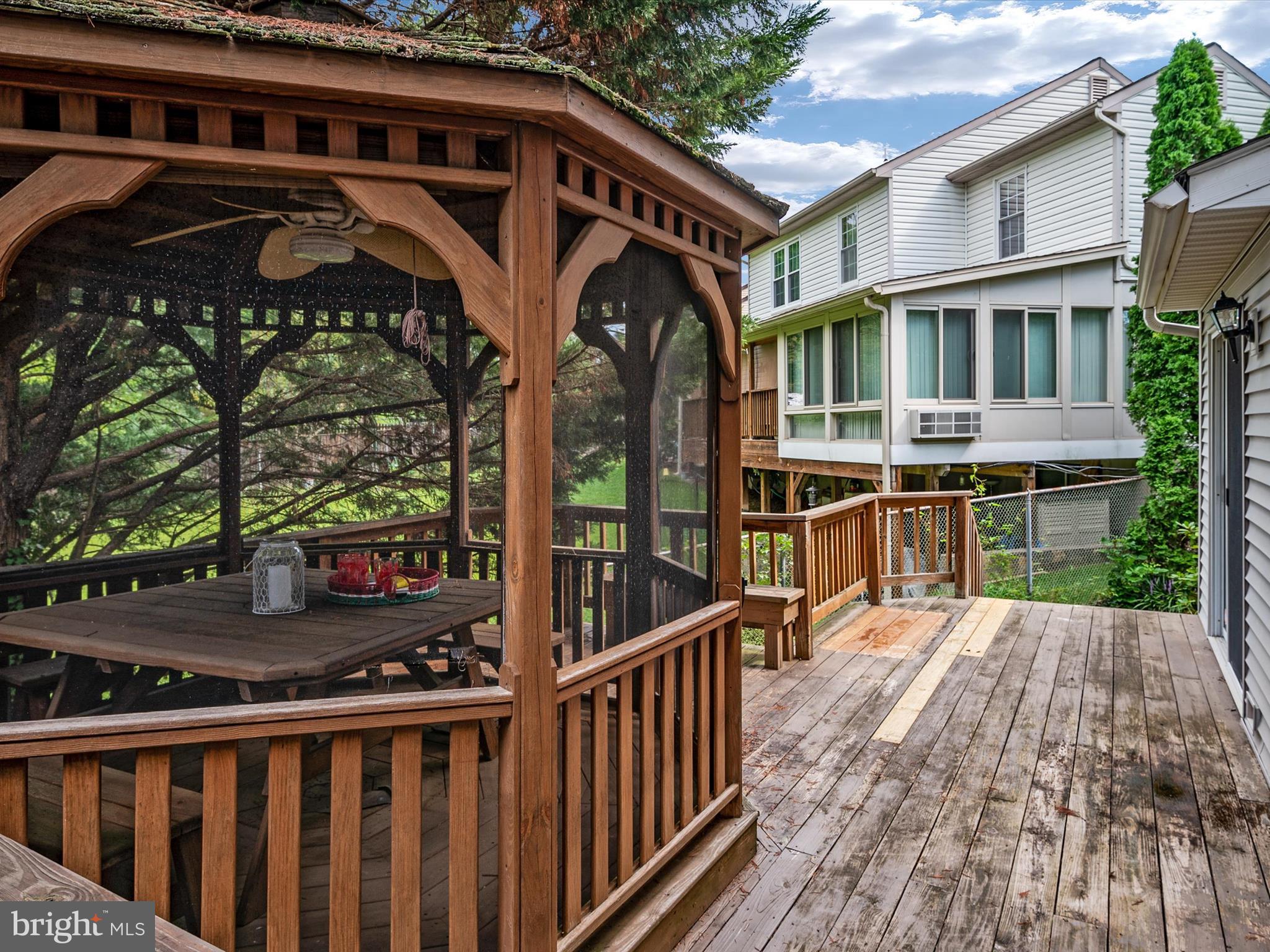 MOUNT AUGUSTINE - Residential