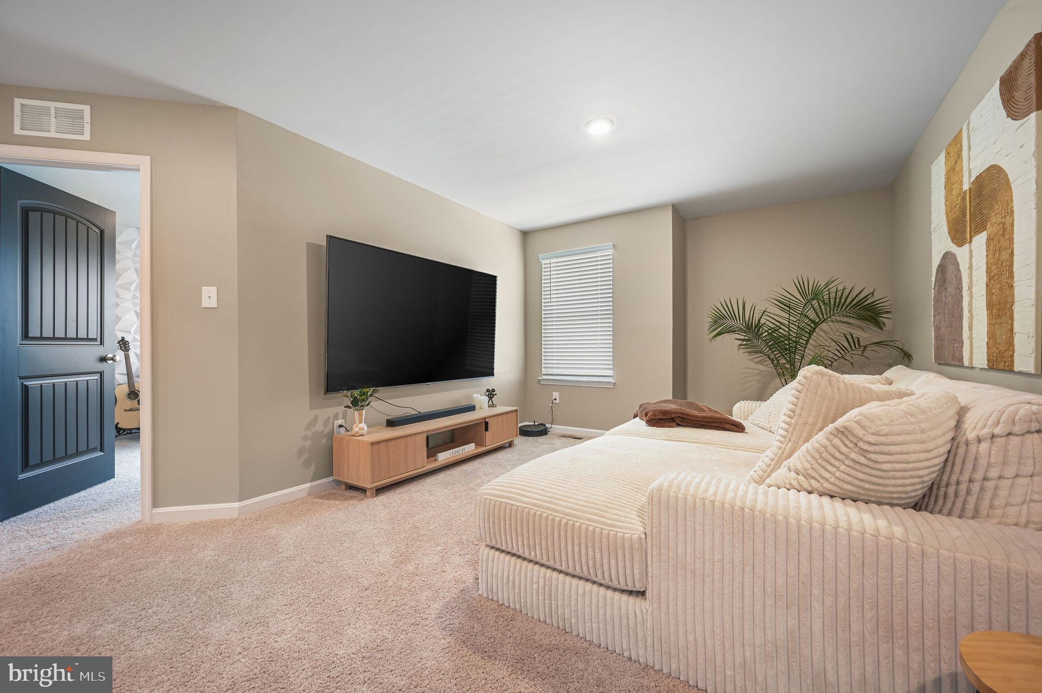 TIDBURY CROSSING - Residential