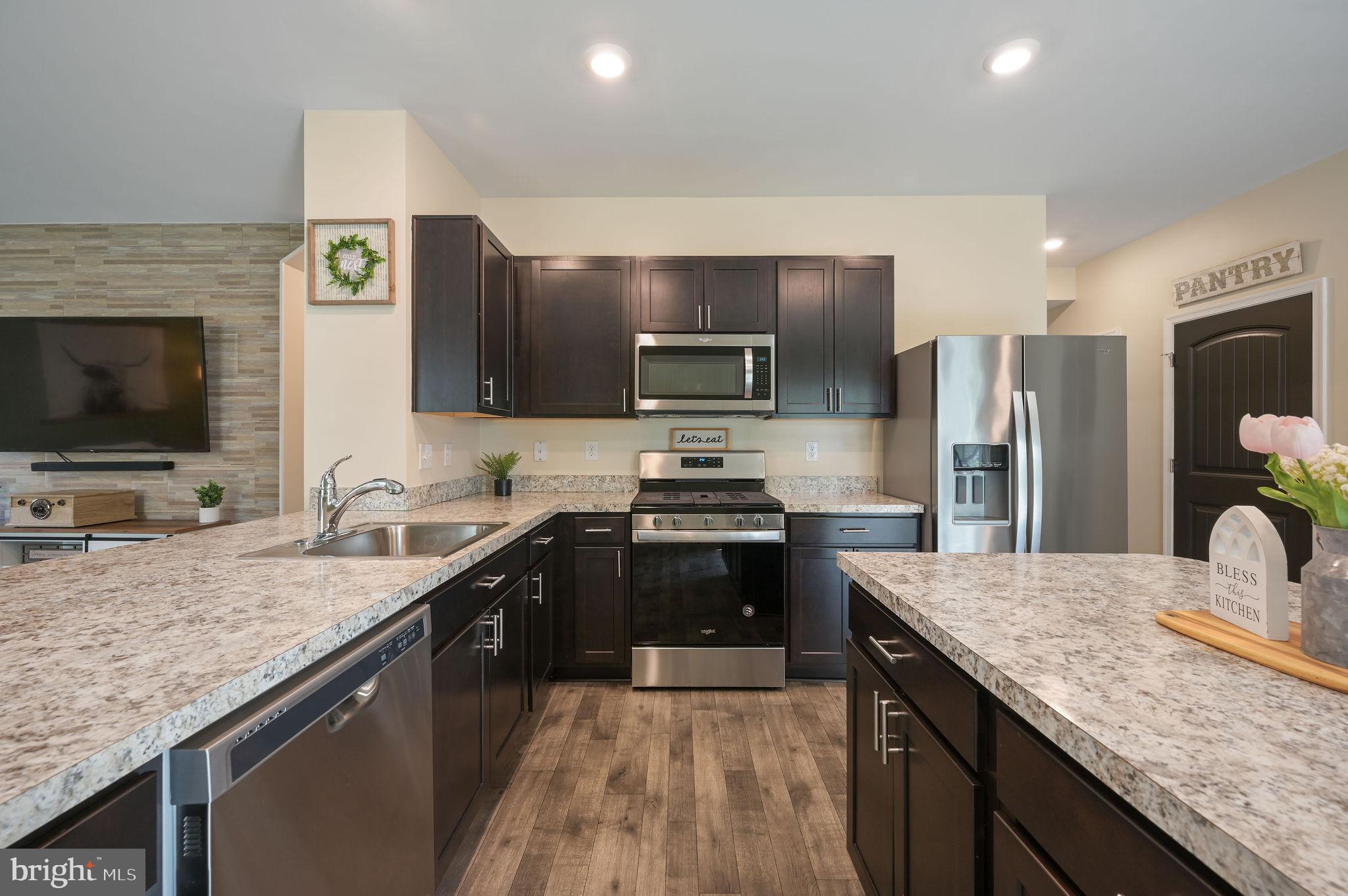 TIDBURY CROSSING - Residential