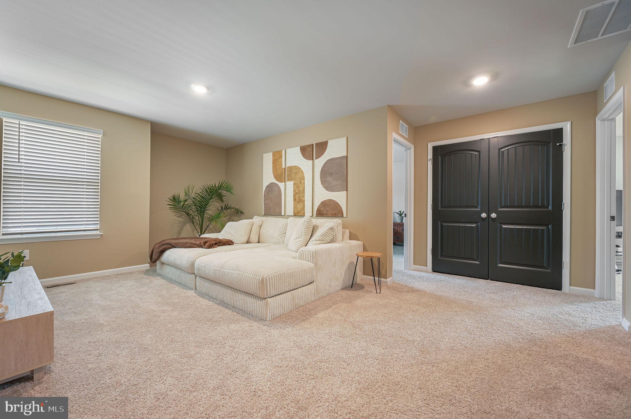 TIDBURY CROSSING - Residential