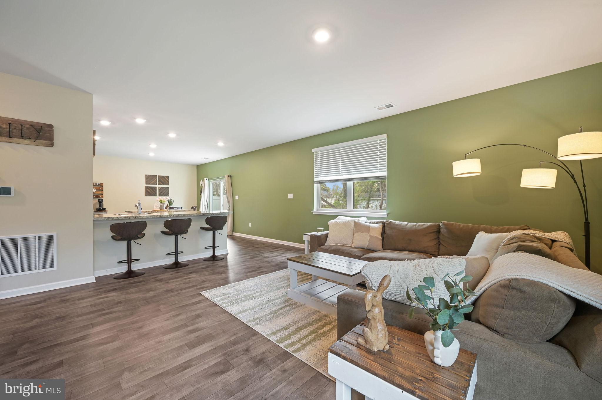 TIDBURY CROSSING - Residential