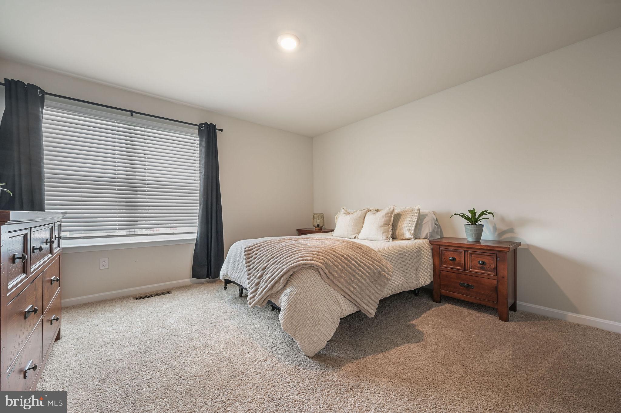 TIDBURY CROSSING - Residential