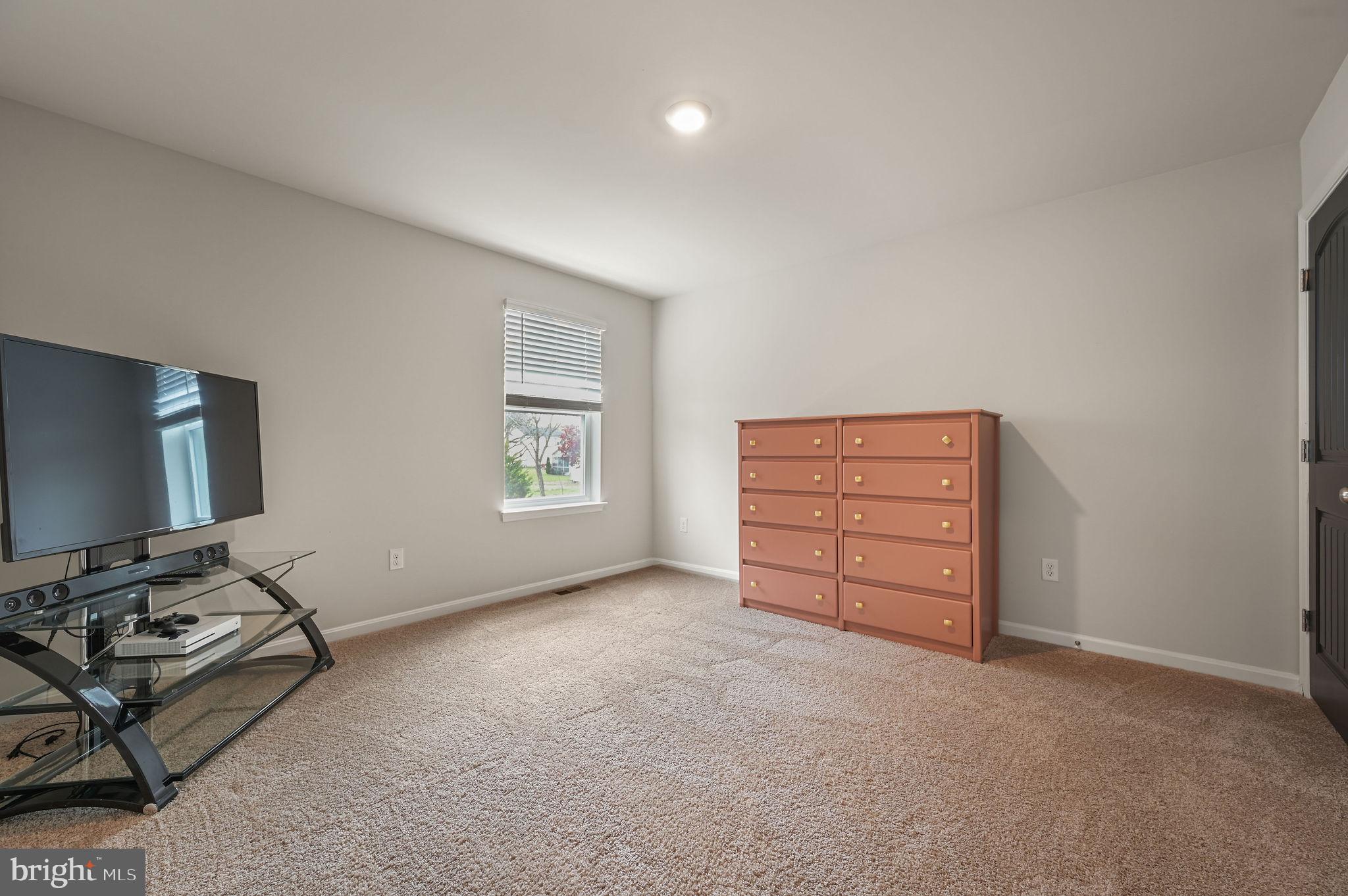 TIDBURY CROSSING - Residential