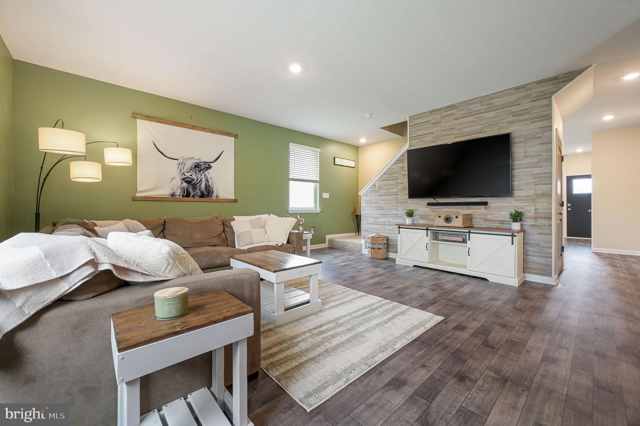 TIDBURY CROSSING - Residential