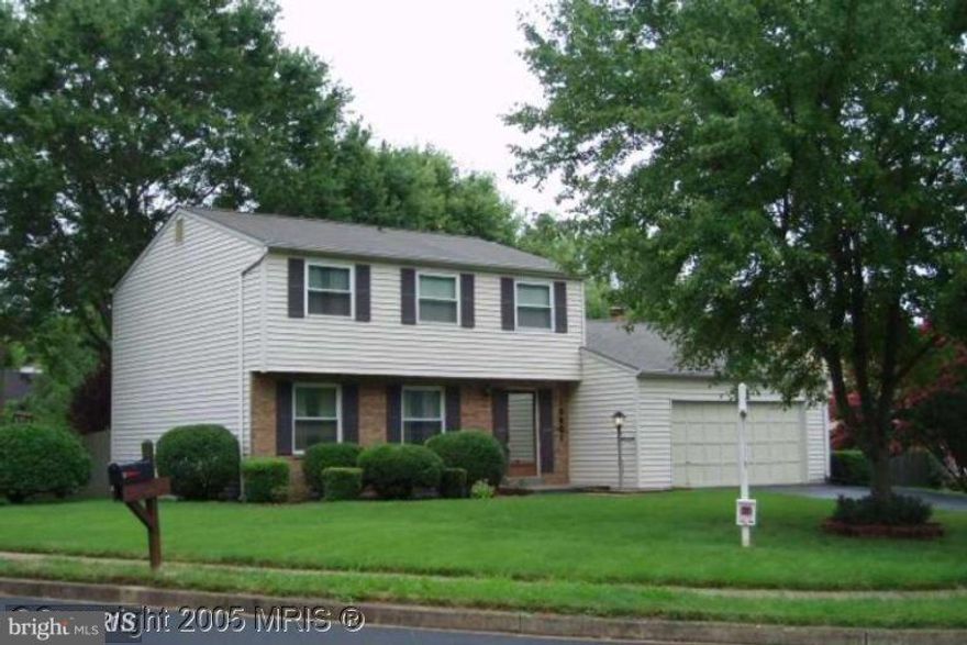 Single family home situated on a corner lot in sought after Montclair.  This home features 3 finished levels fully fenced backyard.3 bedrooms and 2 full baths.  Fully finished basement two car garage.  All the ammenities of Lake Montclair, 3 beaches, tot lots and more.  Close to shopping and Northern VA military installations. 4th bedroom NTC in basement.