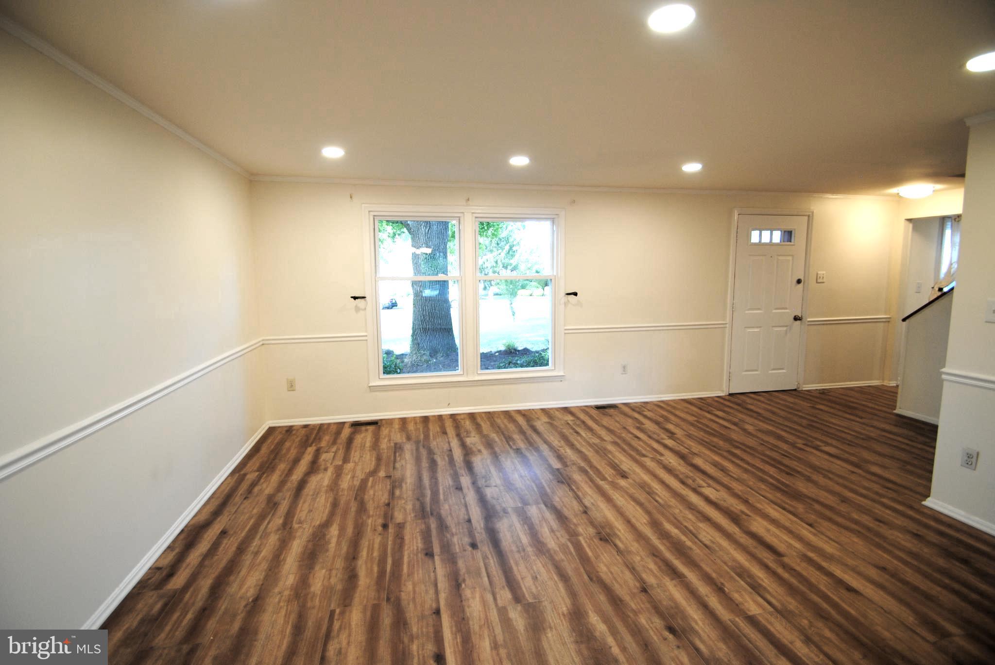 FOX MILL ESTATES - Residential