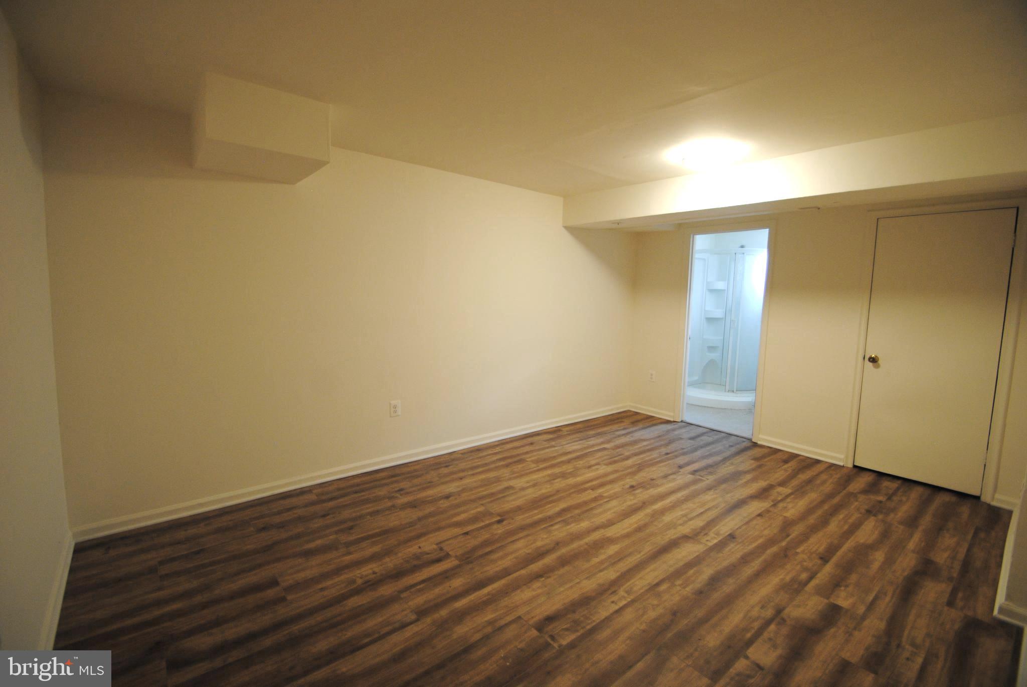 FOX MILL ESTATES - Residential