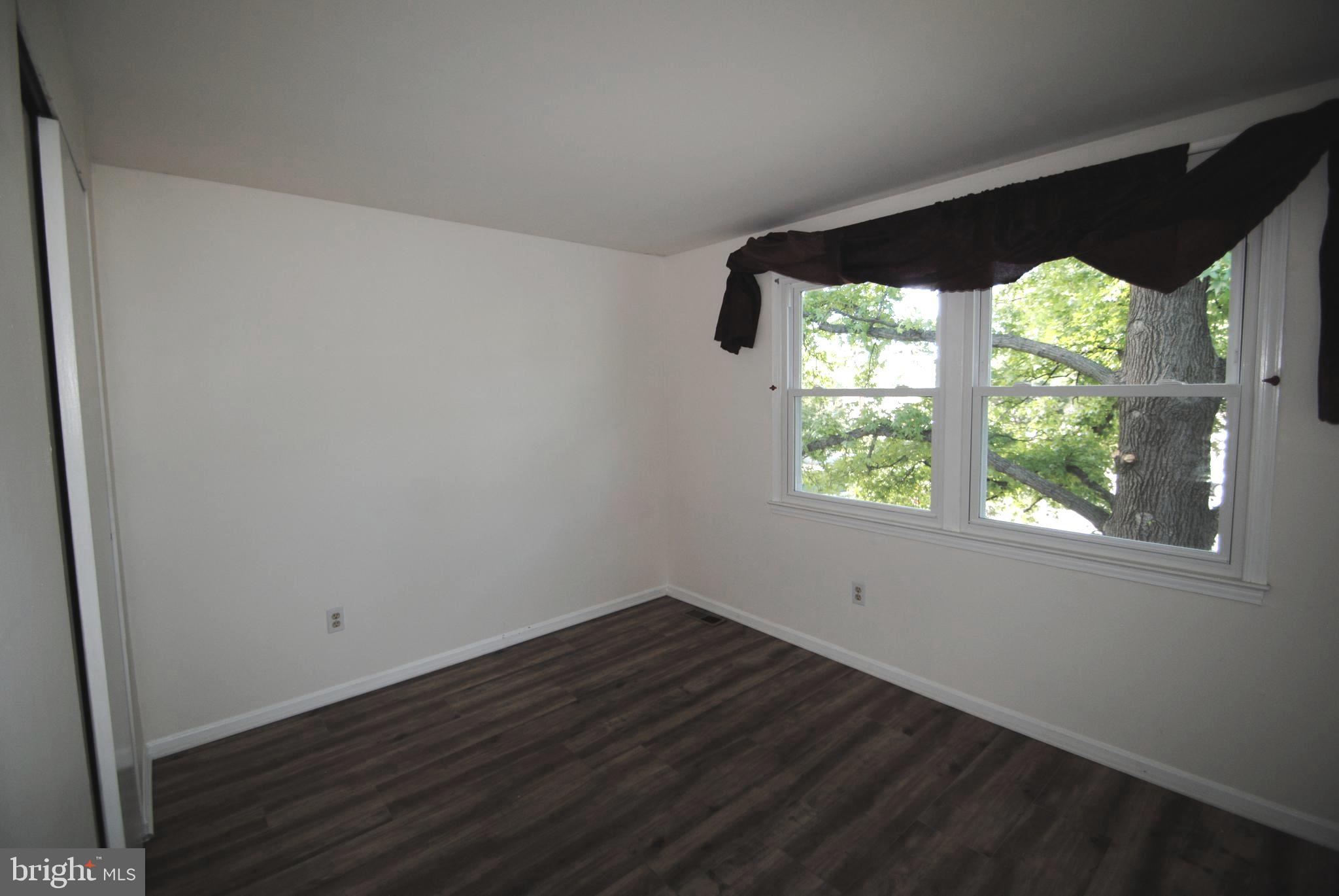 FOX MILL ESTATES - Residential