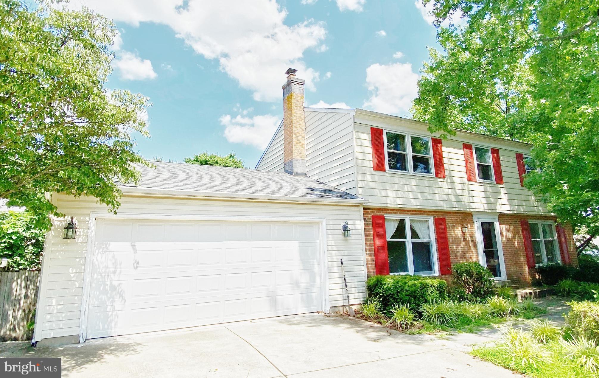 FOX MILL ESTATES - Residential