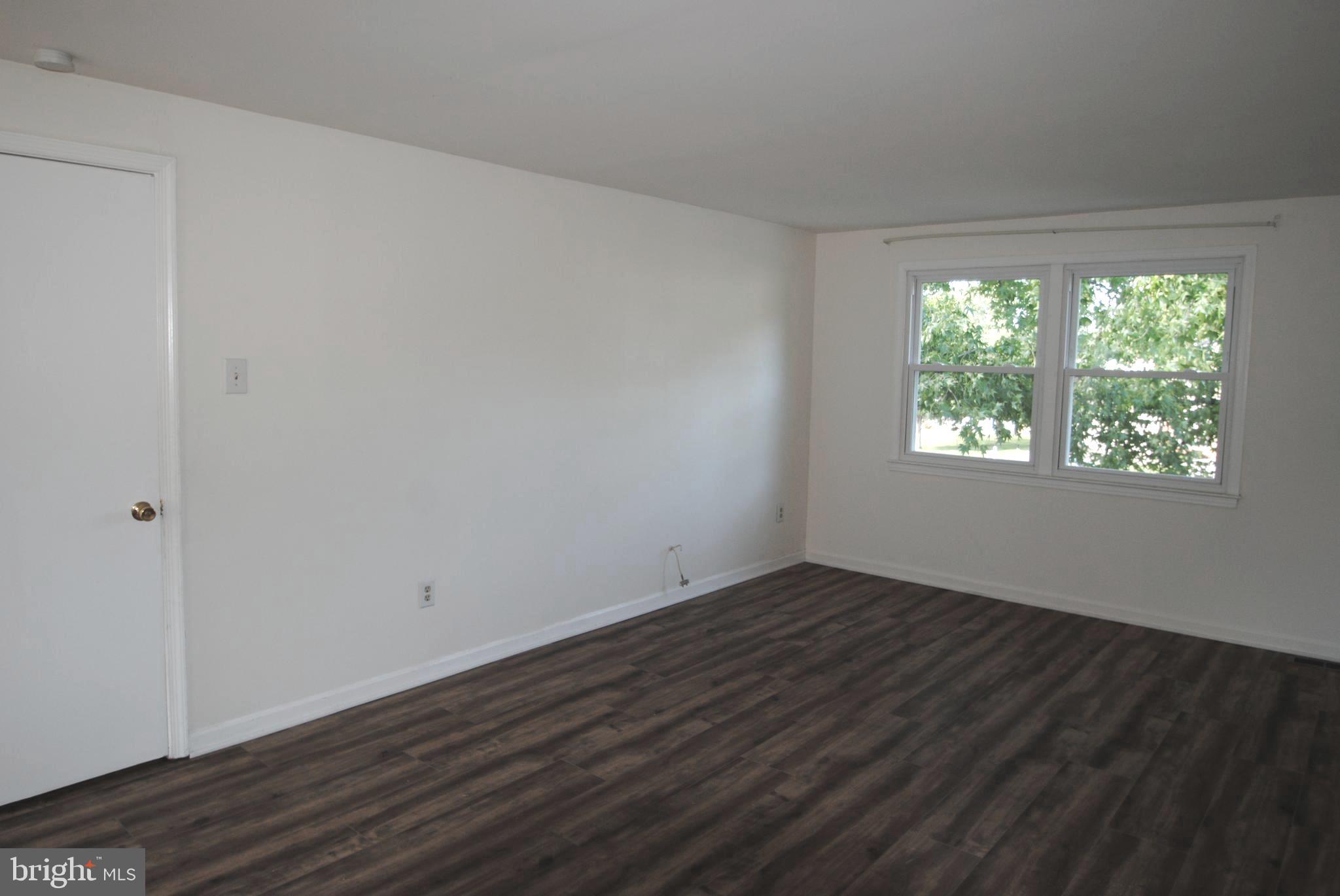 FOX MILL ESTATES - Residential