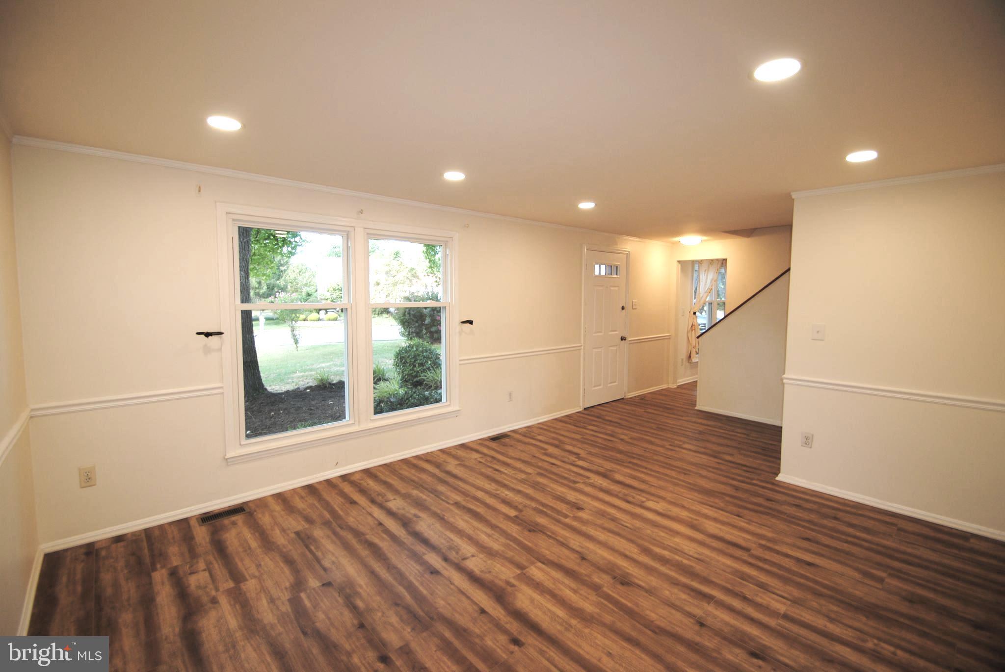 FOX MILL ESTATES - Residential