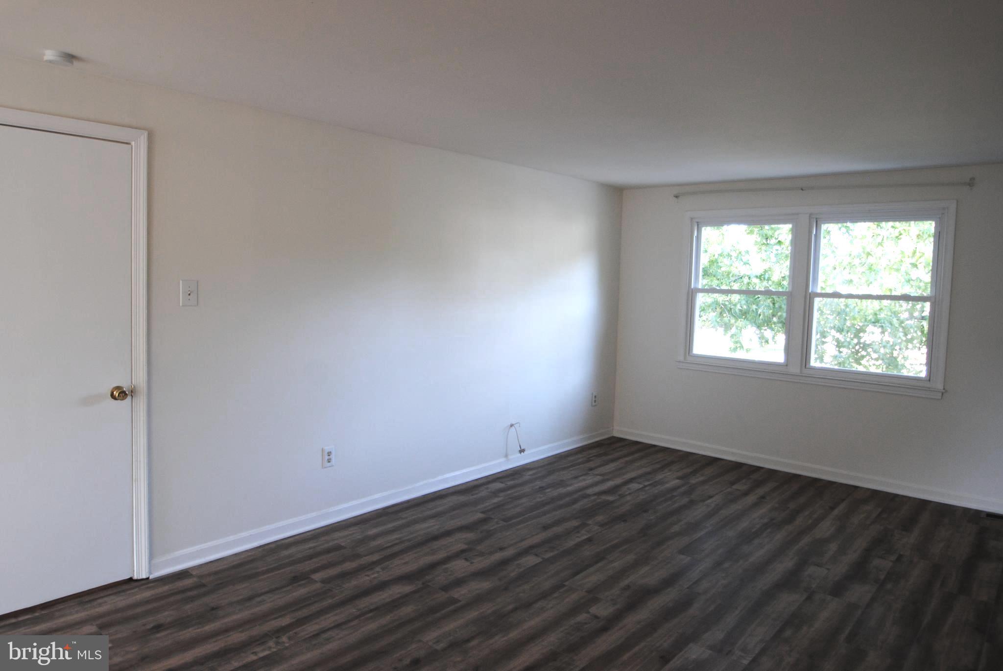 FOX MILL ESTATES - Residential