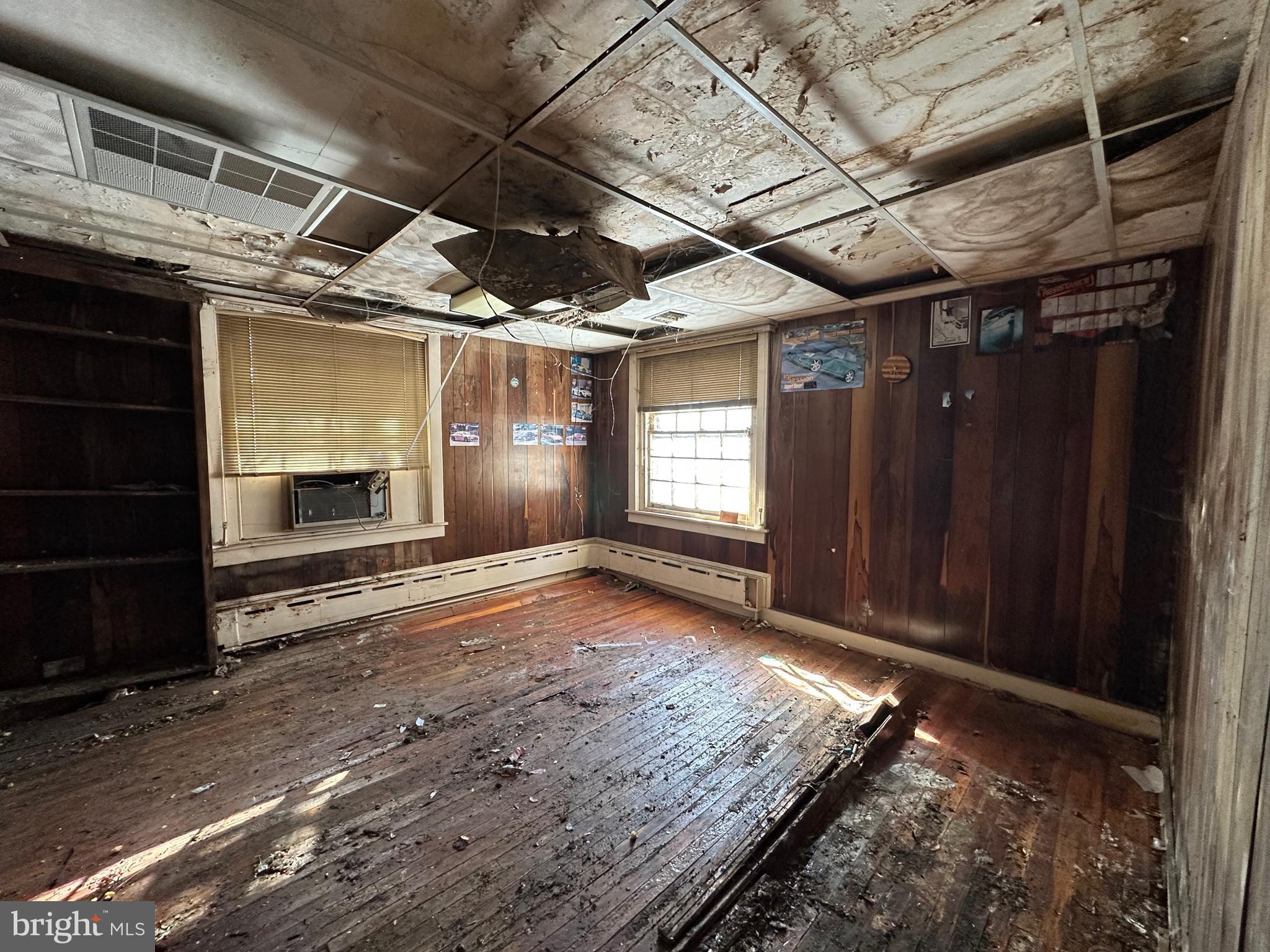 CURRAN TERRACE - Residential