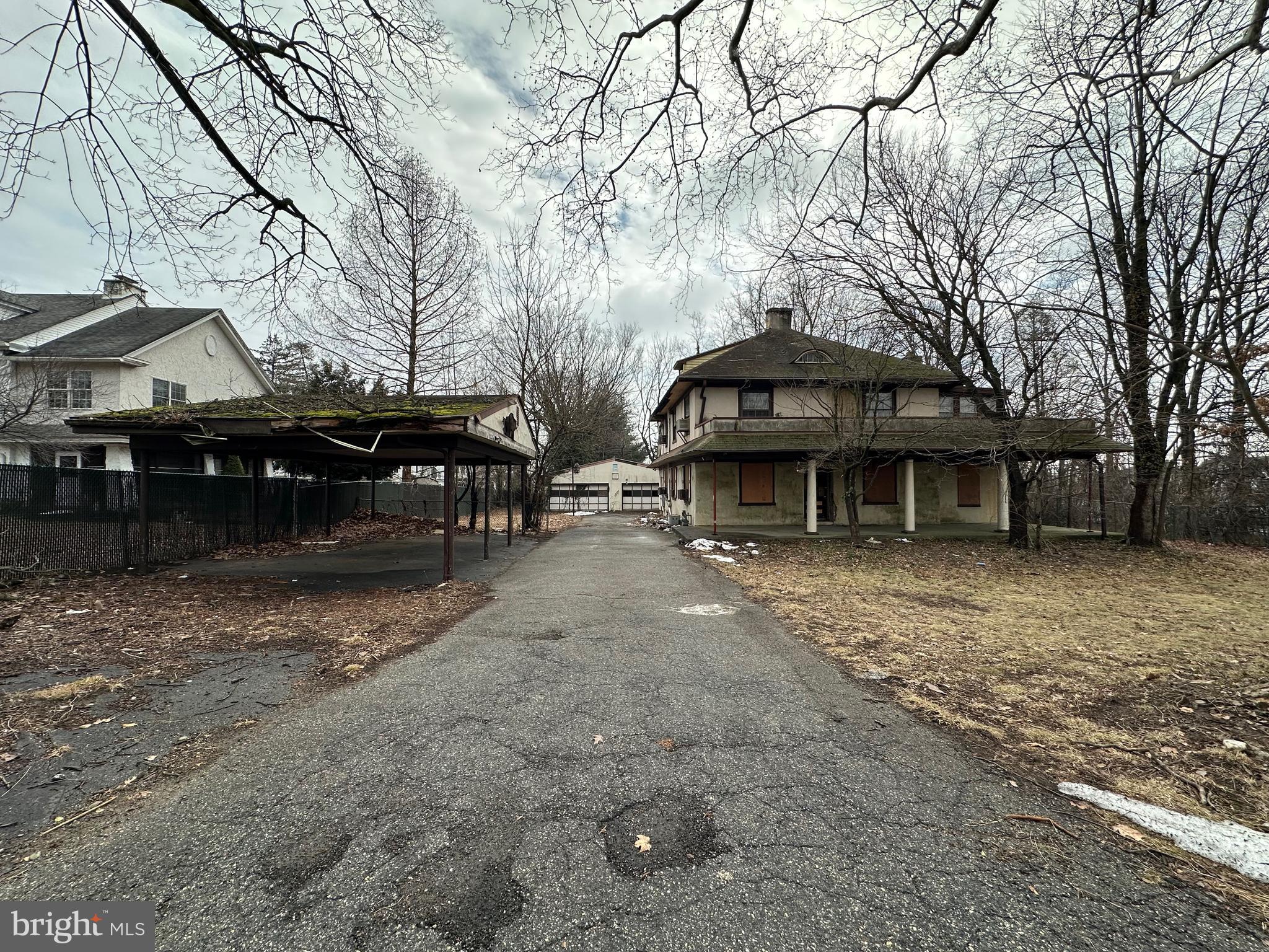 CURRAN TERRACE - Residential