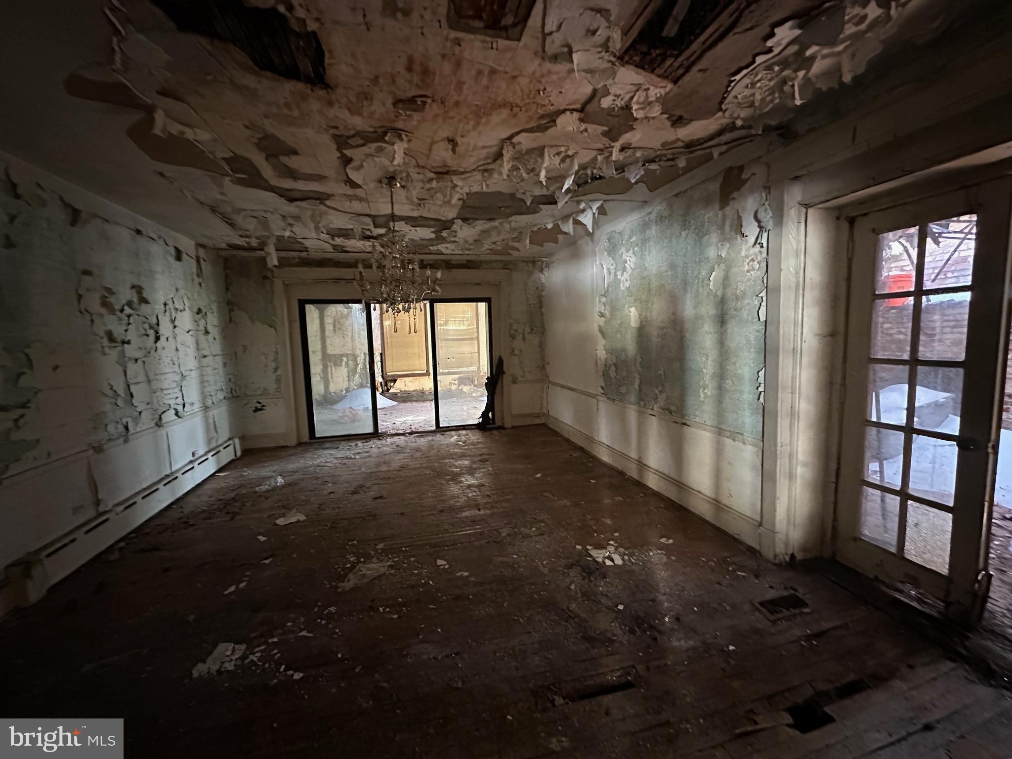 CURRAN TERRACE - Residential