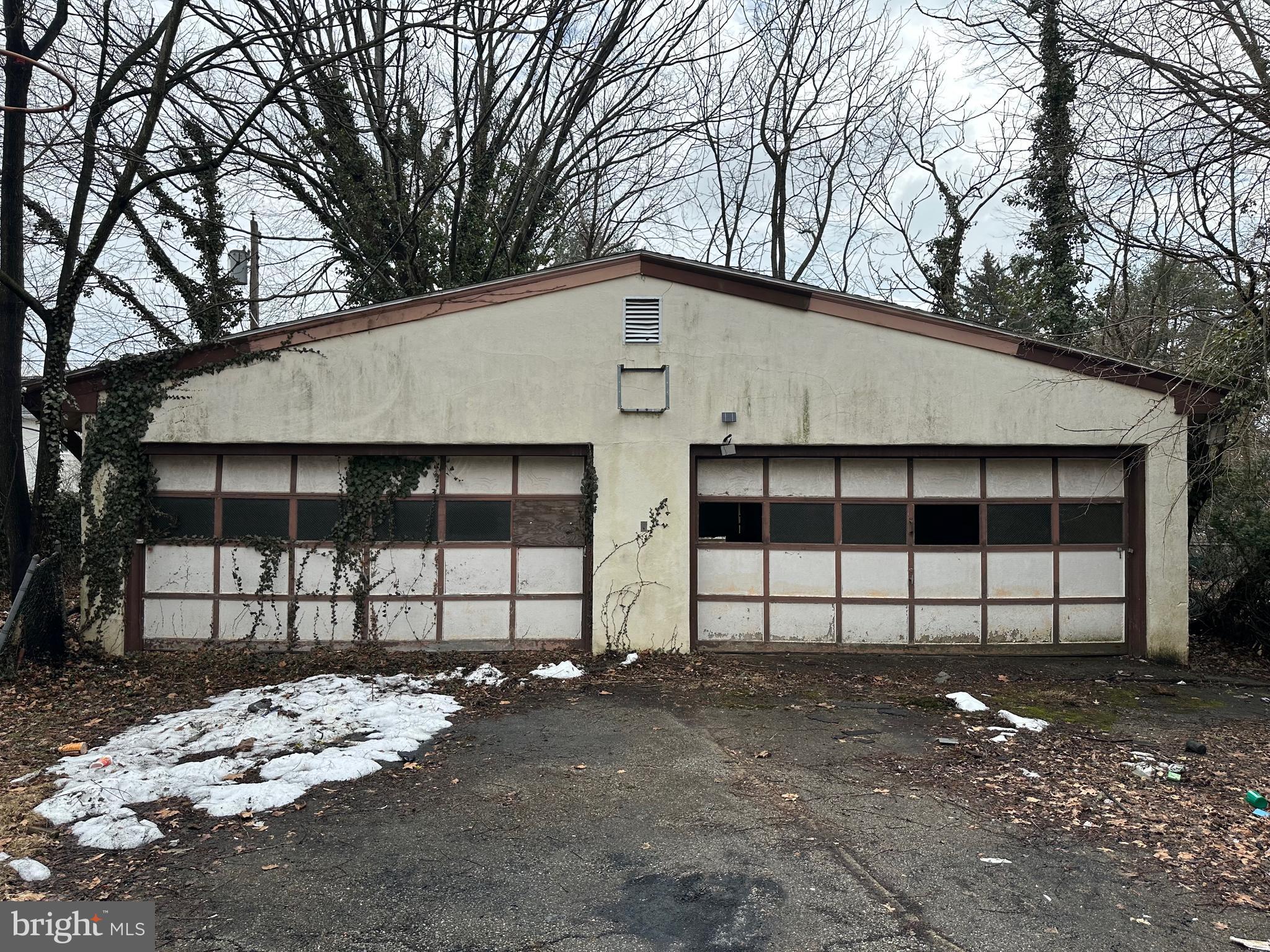CURRAN TERRACE - Residential