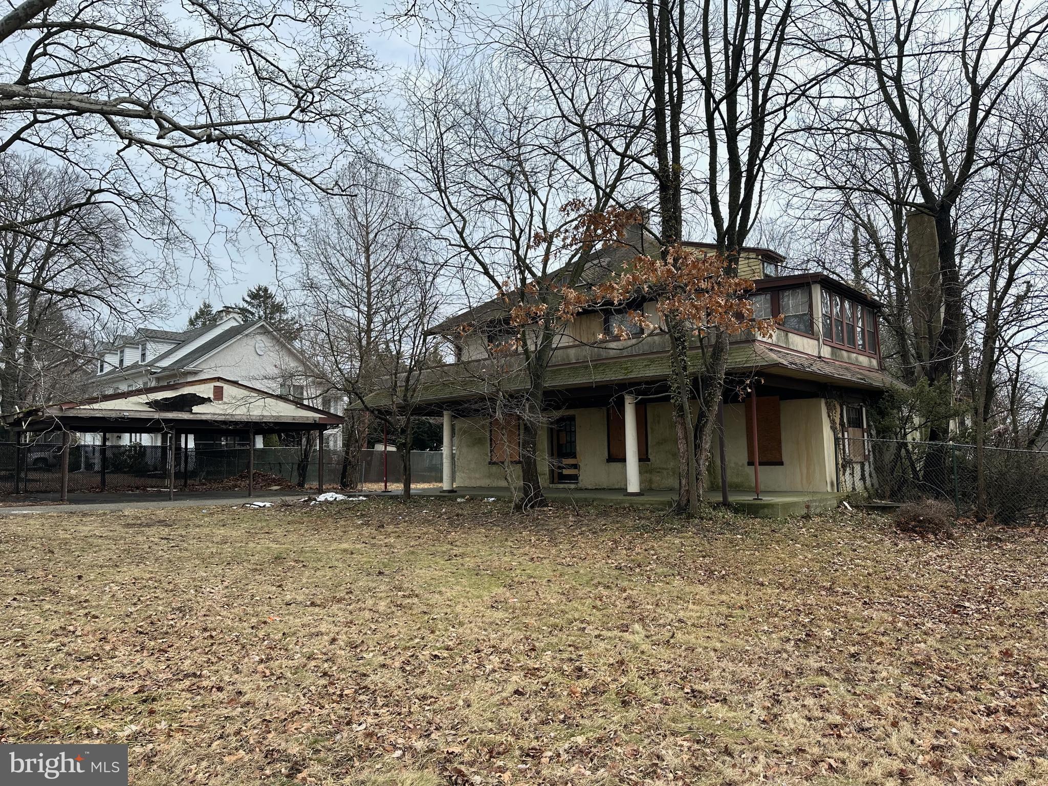 CURRAN TERRACE - Residential