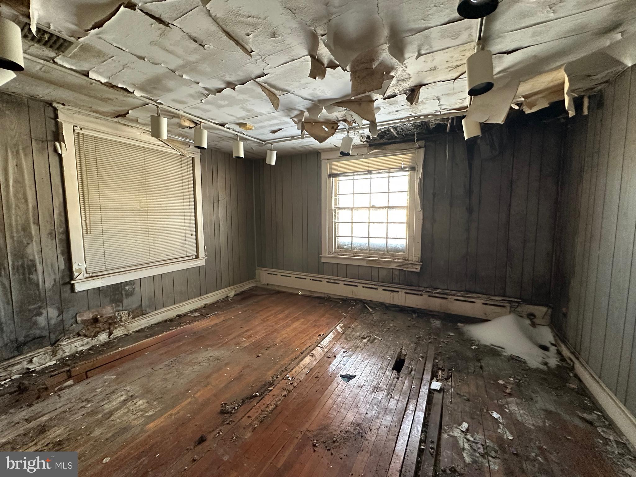 CURRAN TERRACE - Residential