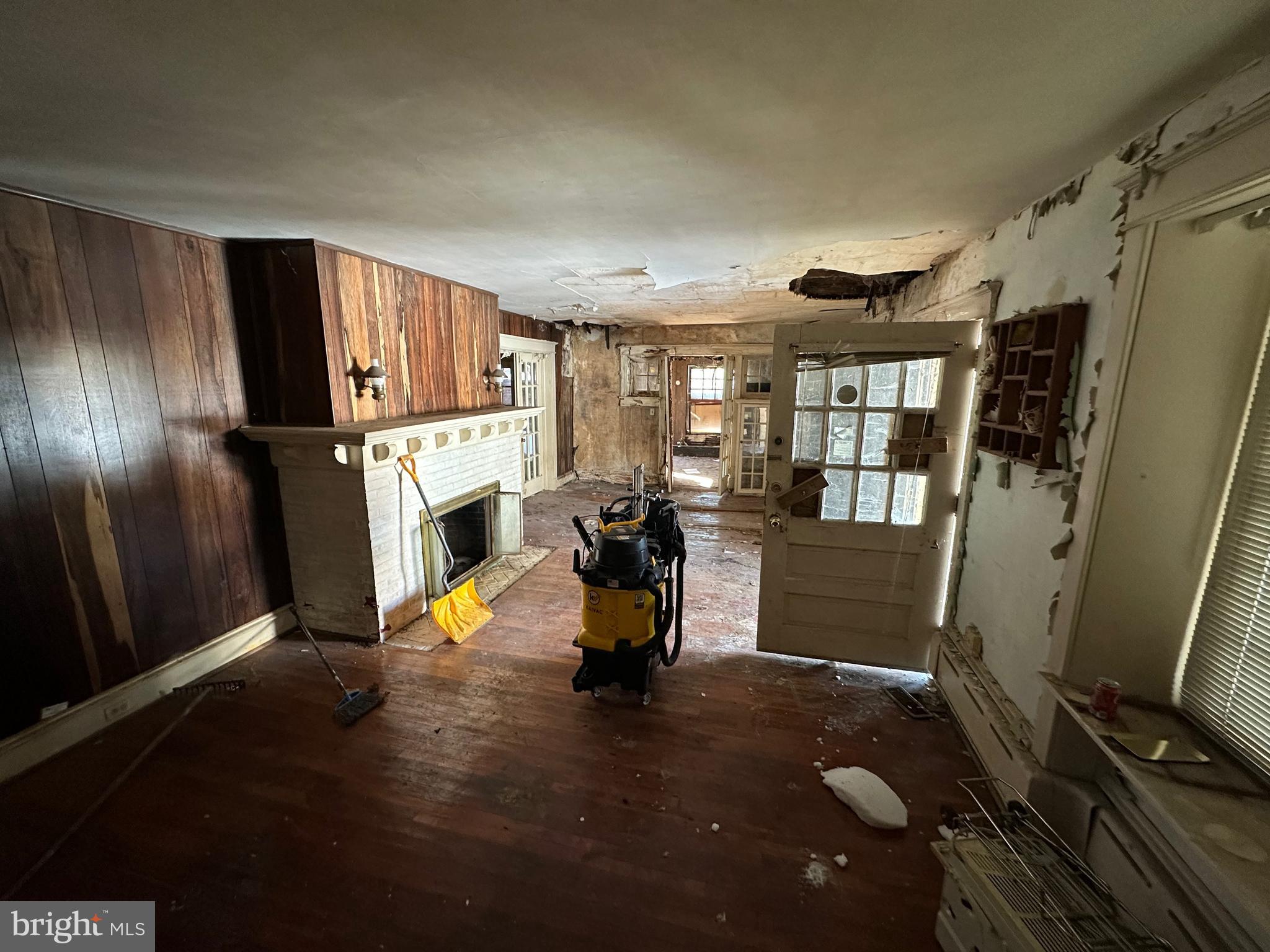 CURRAN TERRACE - Residential