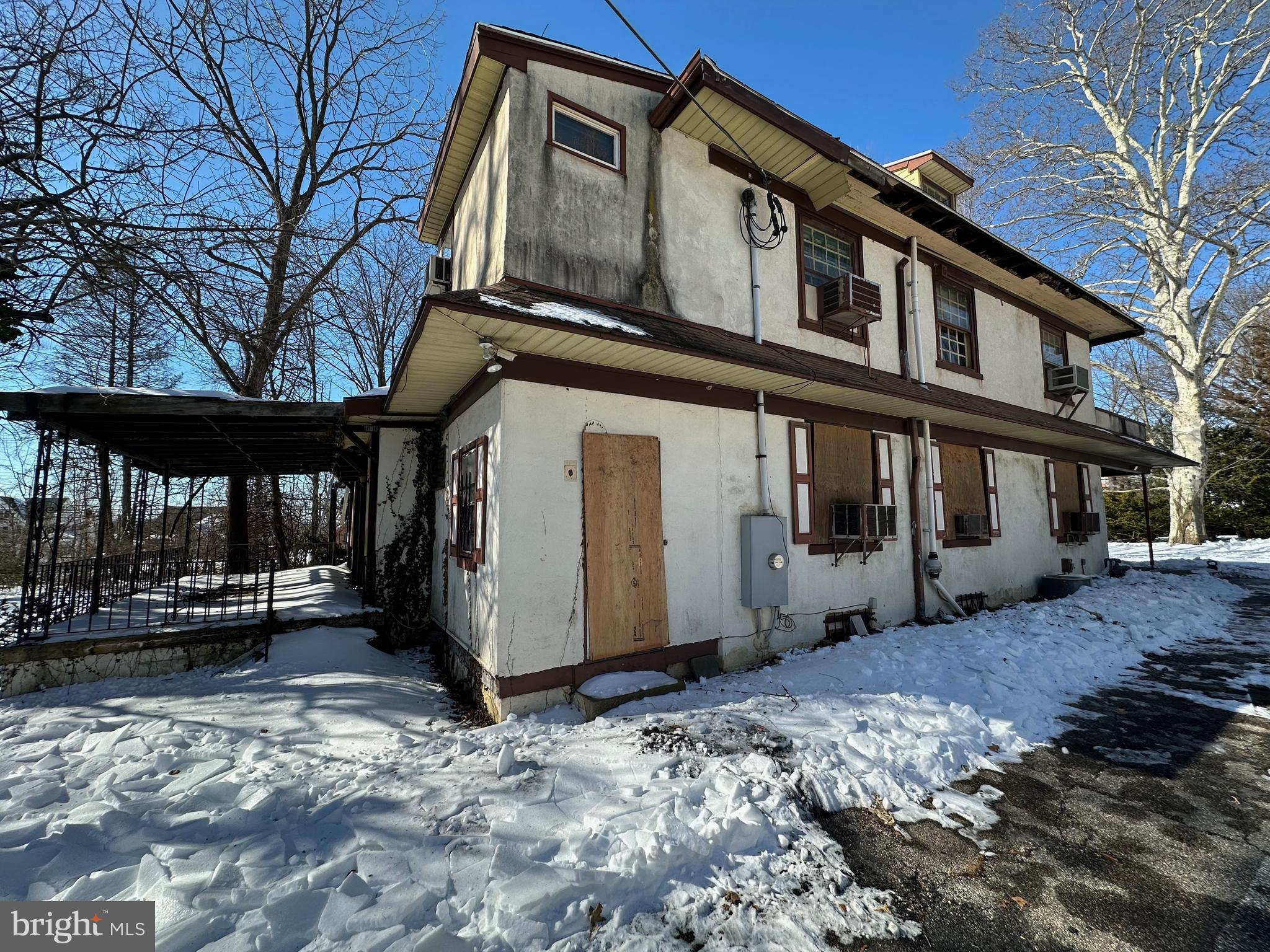 CURRAN TERRACE - Residential