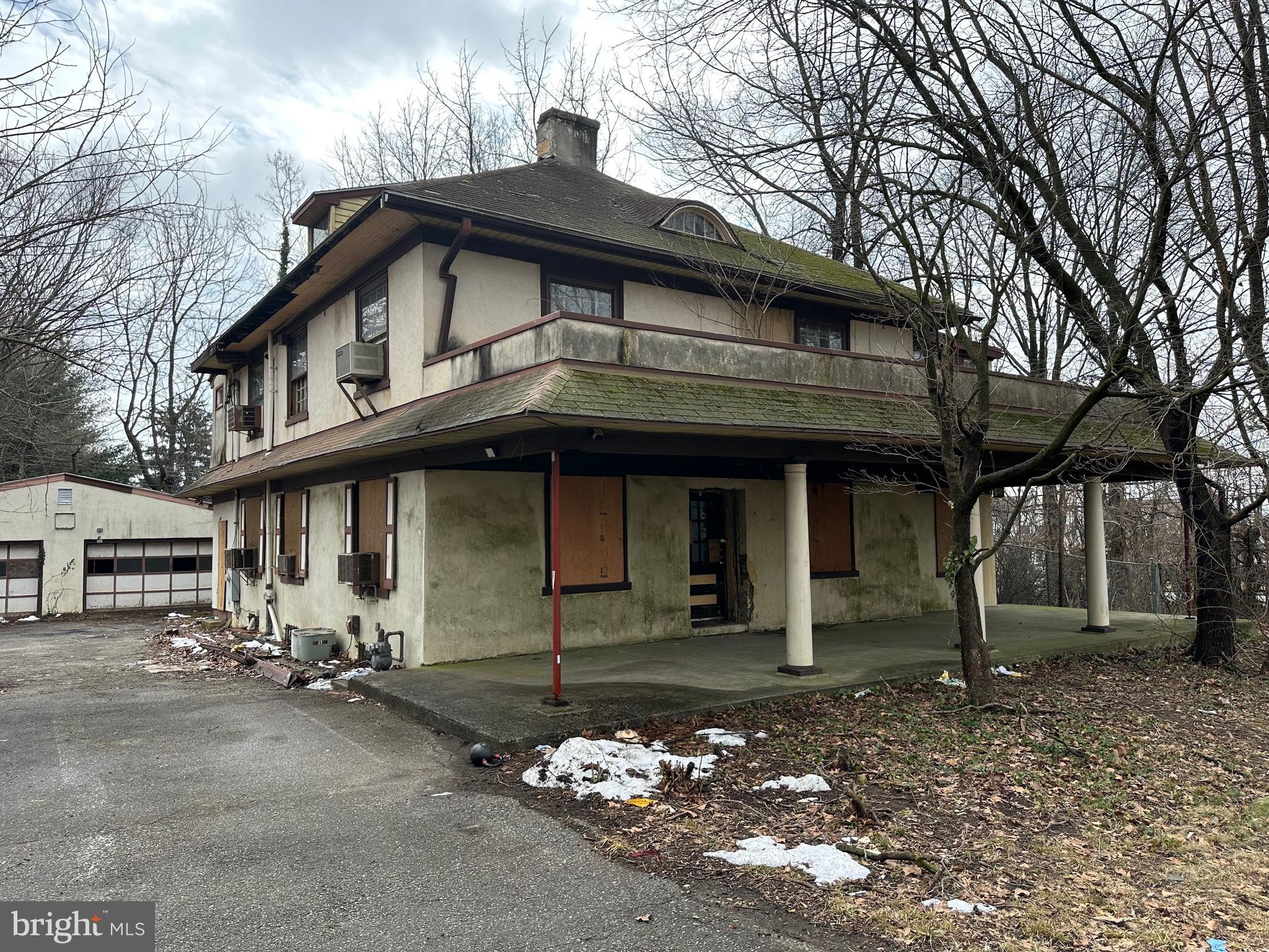 CURRAN TERRACE - Residential