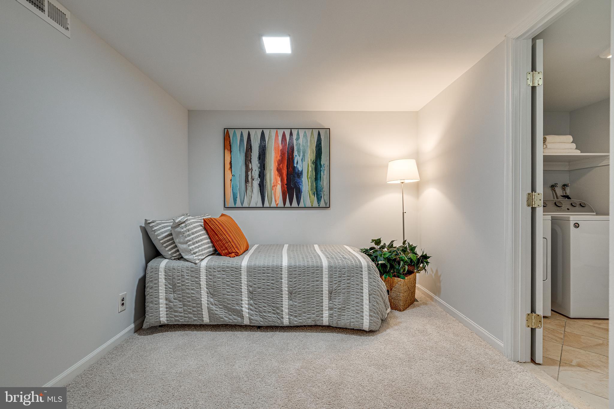 FAIRLINGTON - Residential