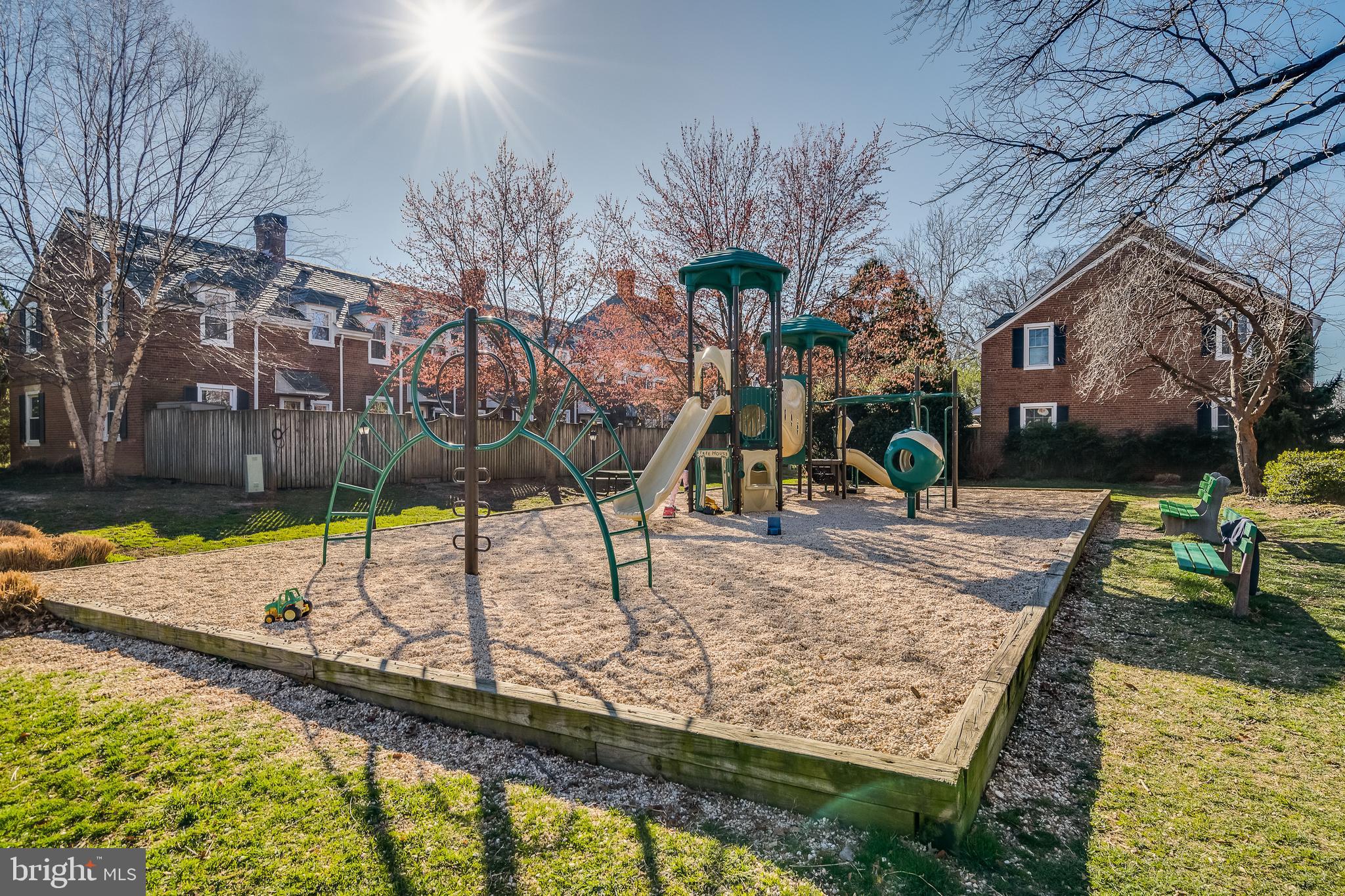 FAIRLINGTON - Residential