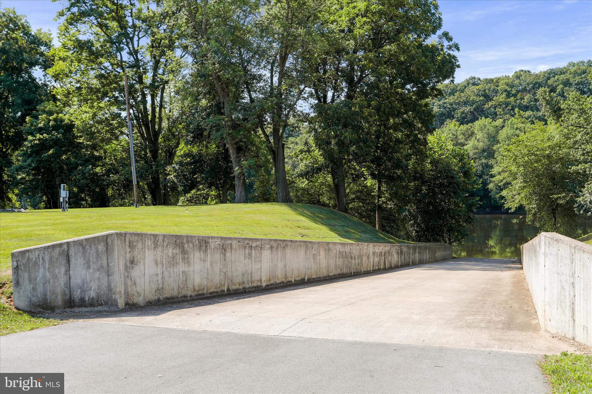 BROOKFIELD ON THE POTOMAC - Residential