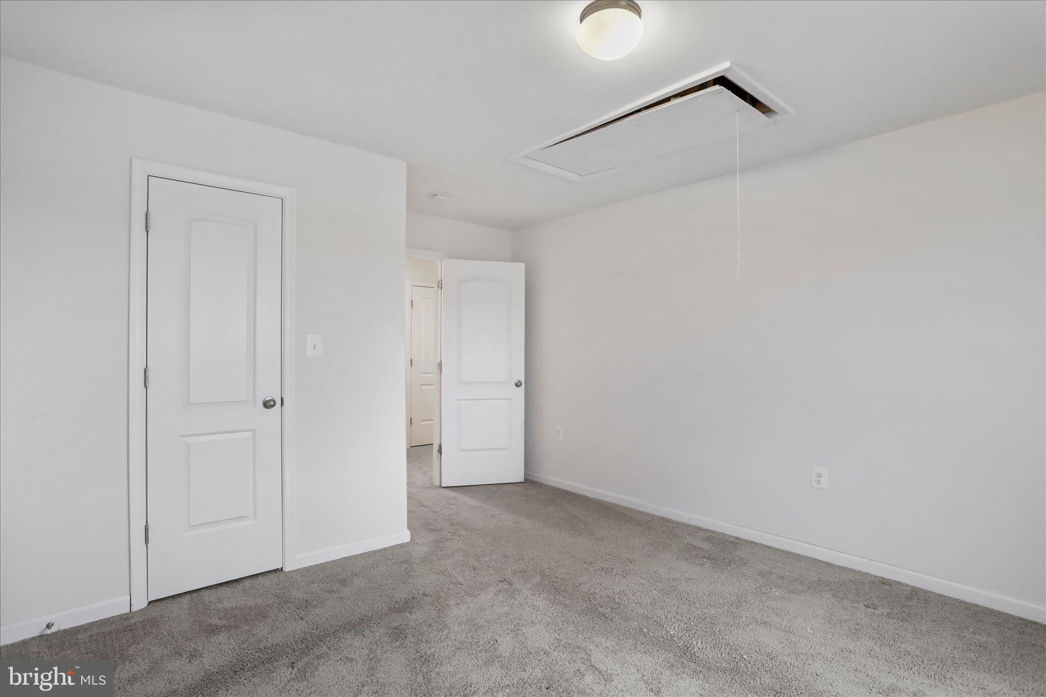 BROOKFIELD ON THE POTOMAC - Residential