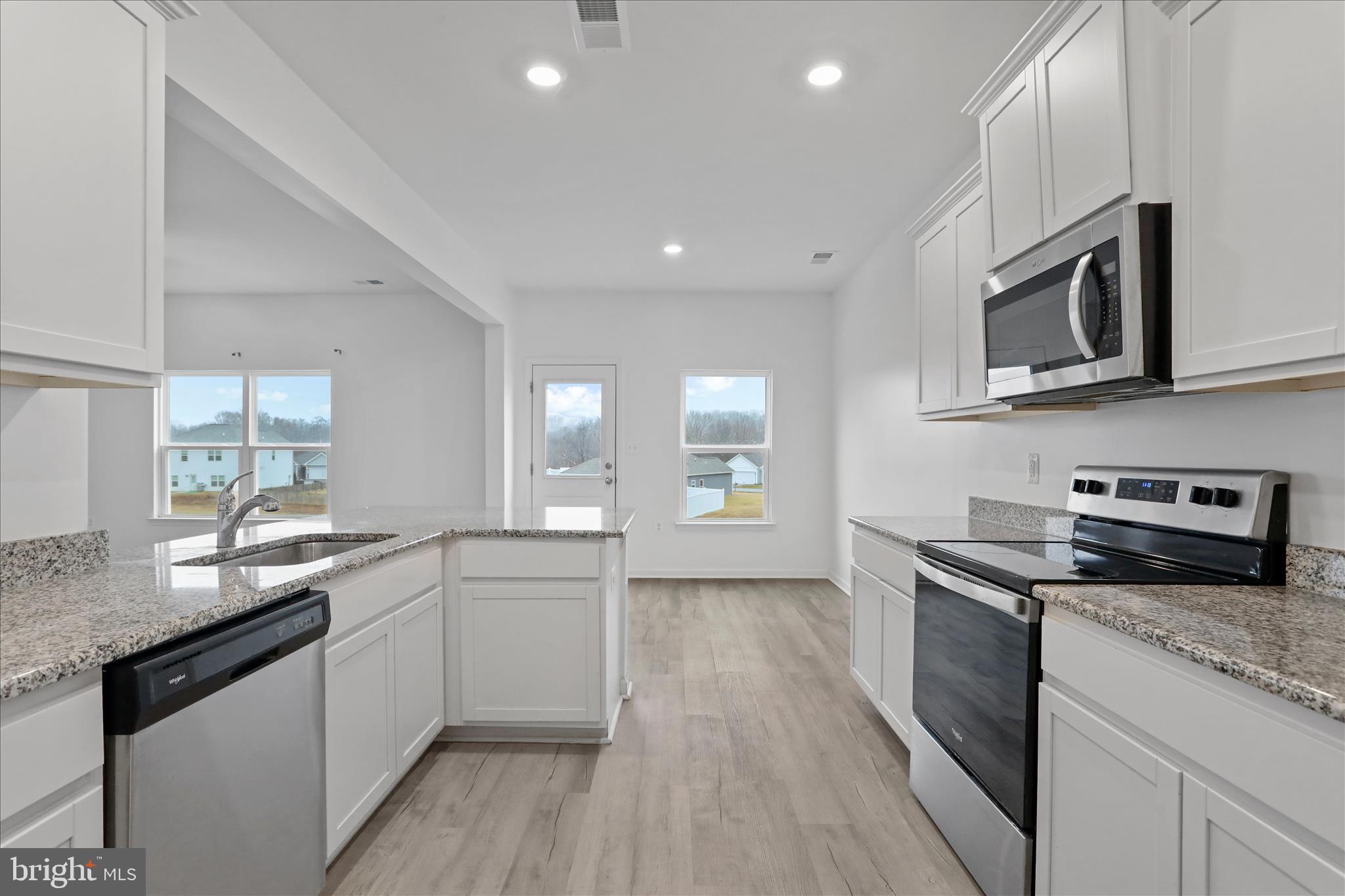 BROOKFIELD ON THE POTOMAC - Residential