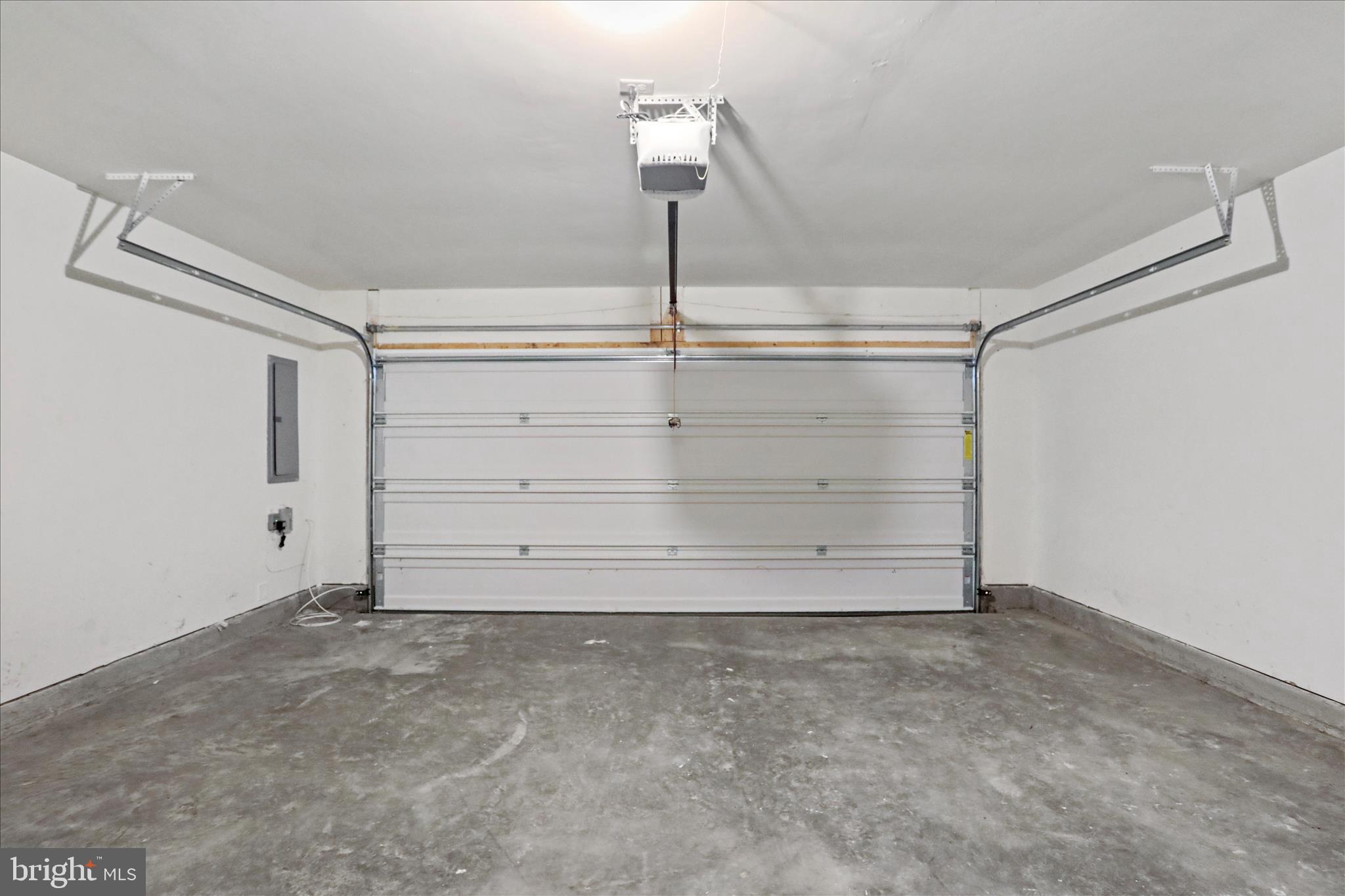 BROOKFIELD ON THE POTOMAC - Residential