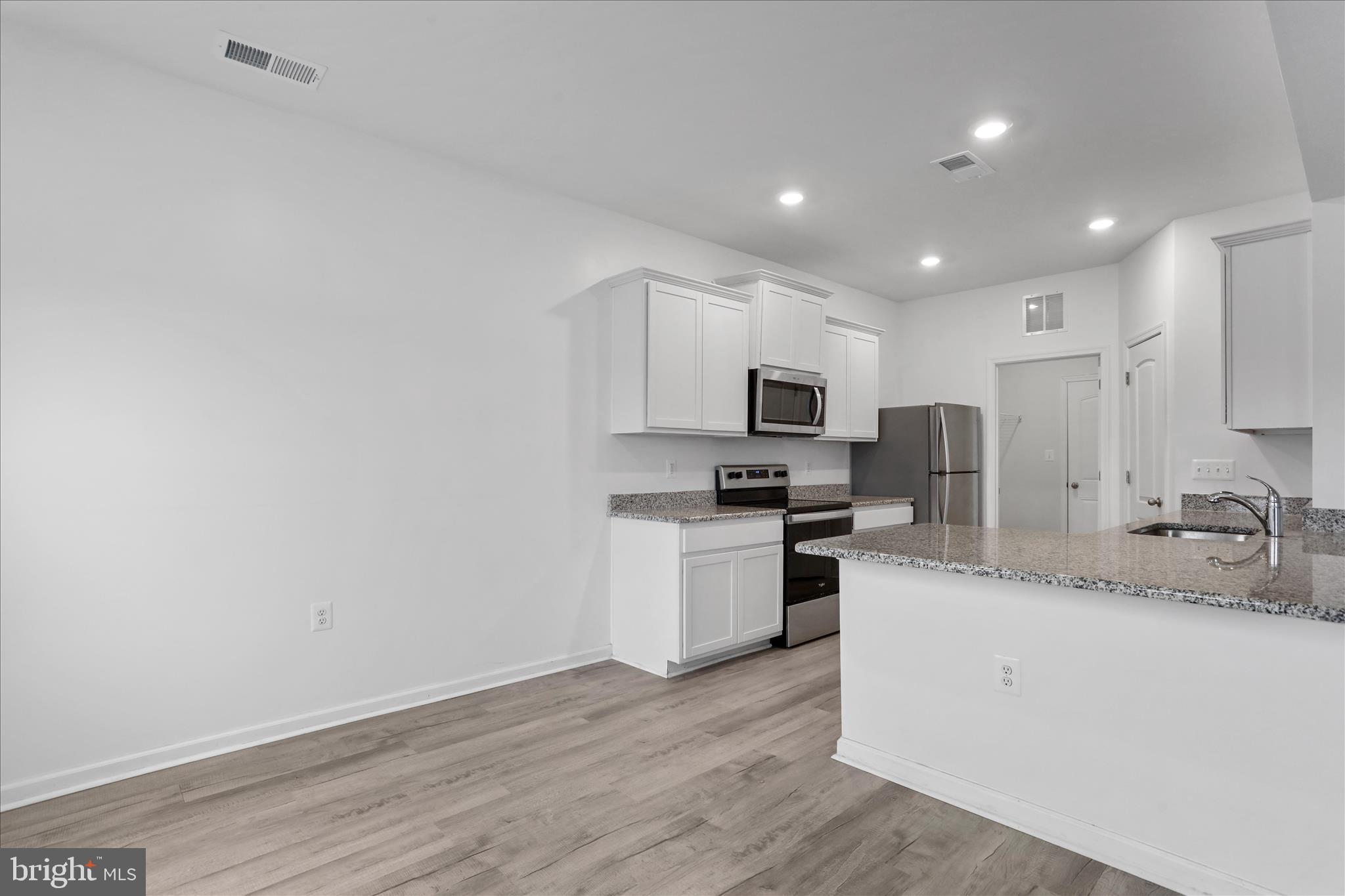 BROOKFIELD ON THE POTOMAC - Residential