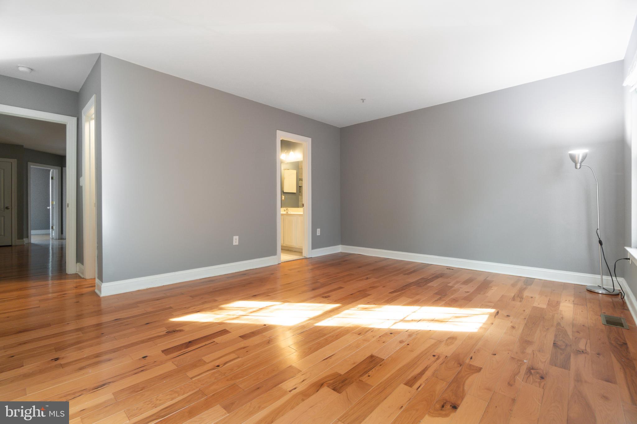 KENTLANDS - Residential