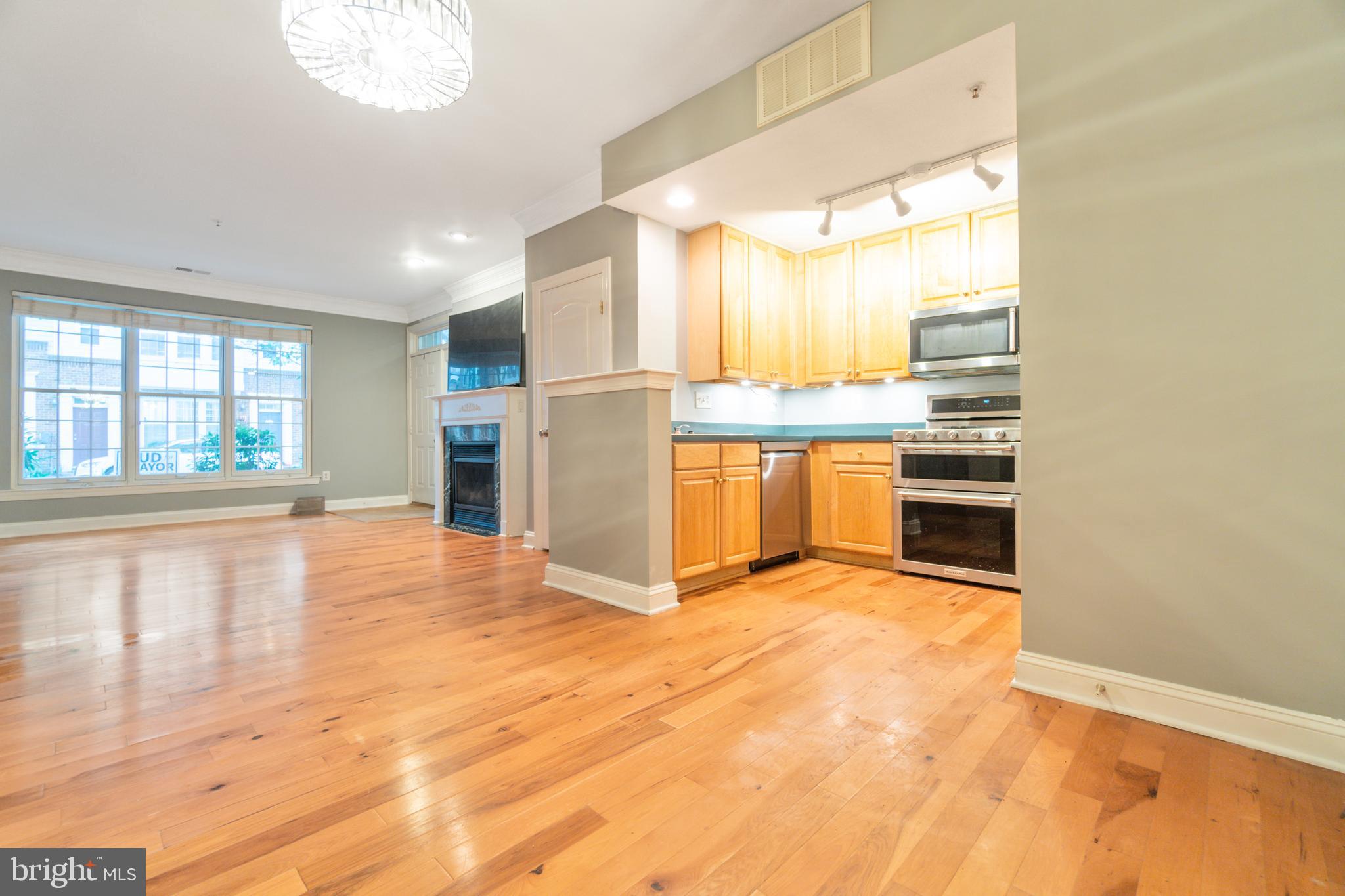 KENTLANDS - Residential