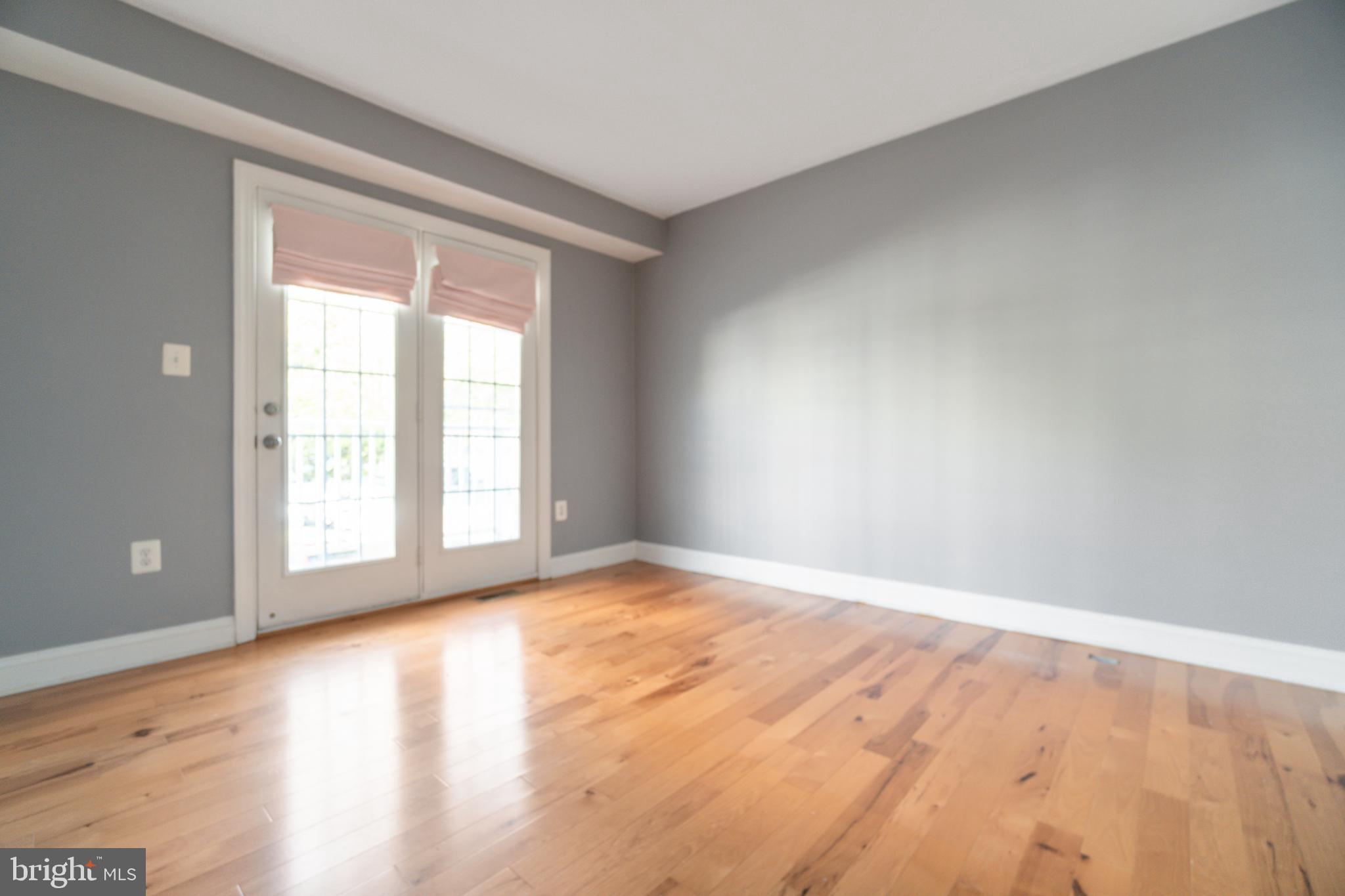 KENTLANDS - Residential