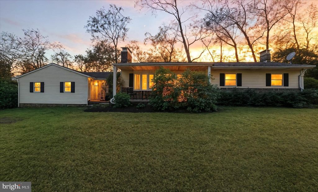 Photo of 14292 Kilgore Road, STEWARTSTOWN, PA 17363 (MLS # PAYK2091474)