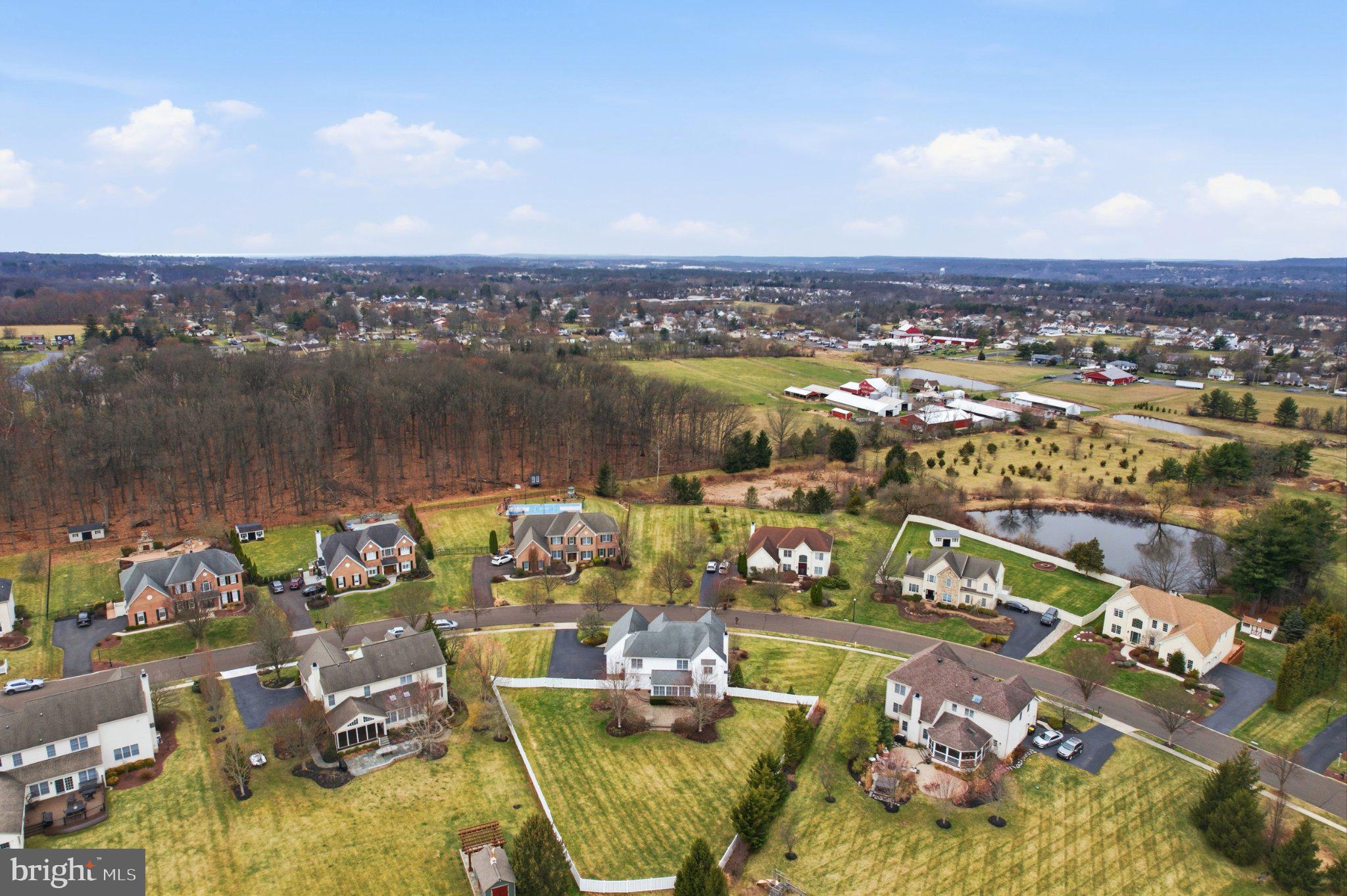 HILLTOWN CHASE - Residential