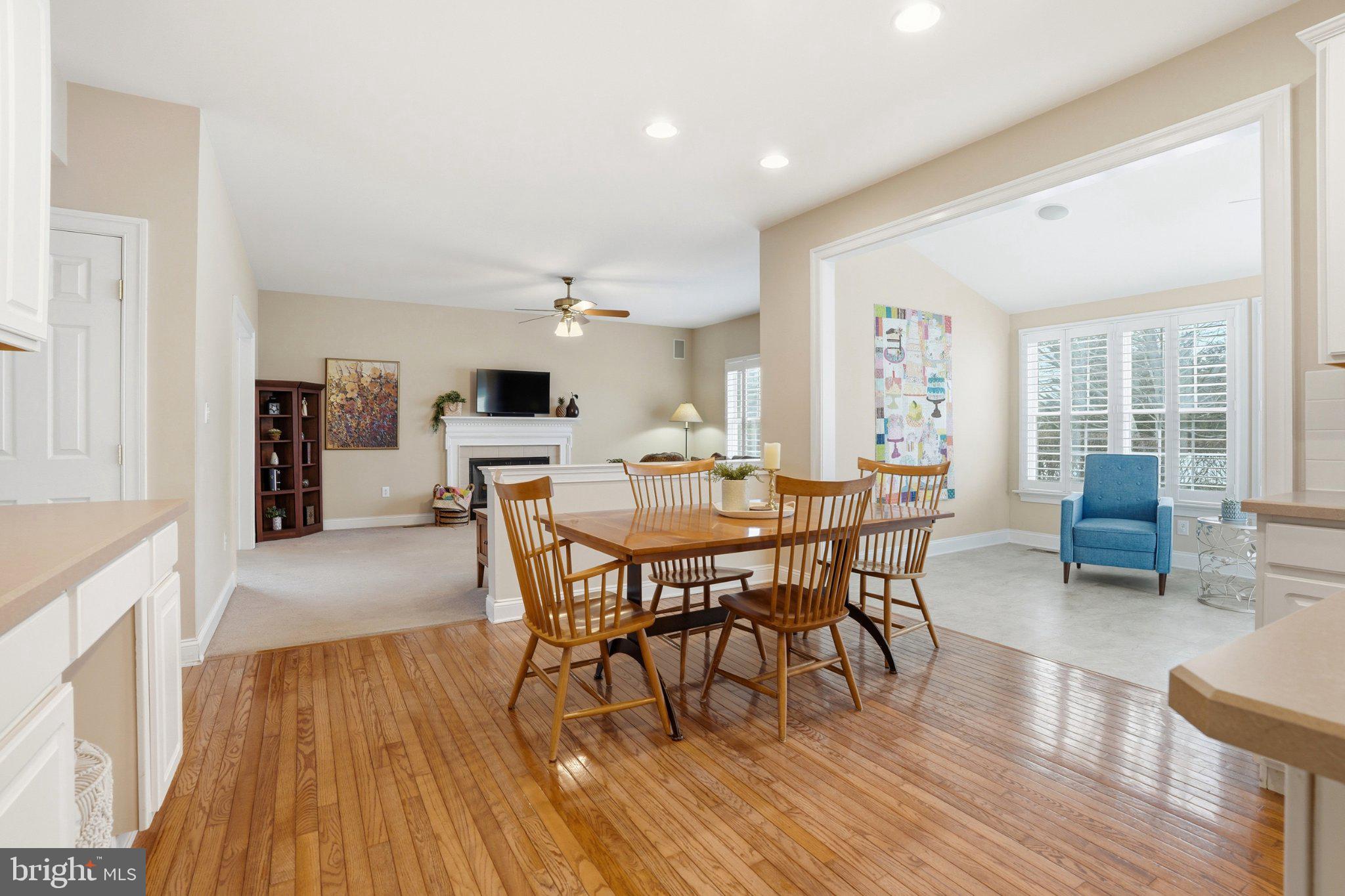 HILLTOWN CHASE - Residential