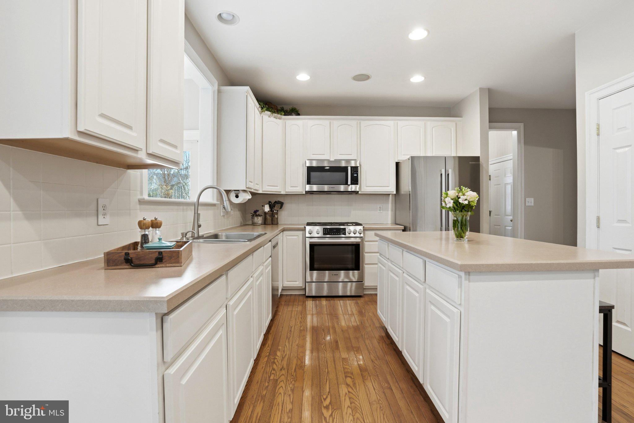 HILLTOWN CHASE - Residential