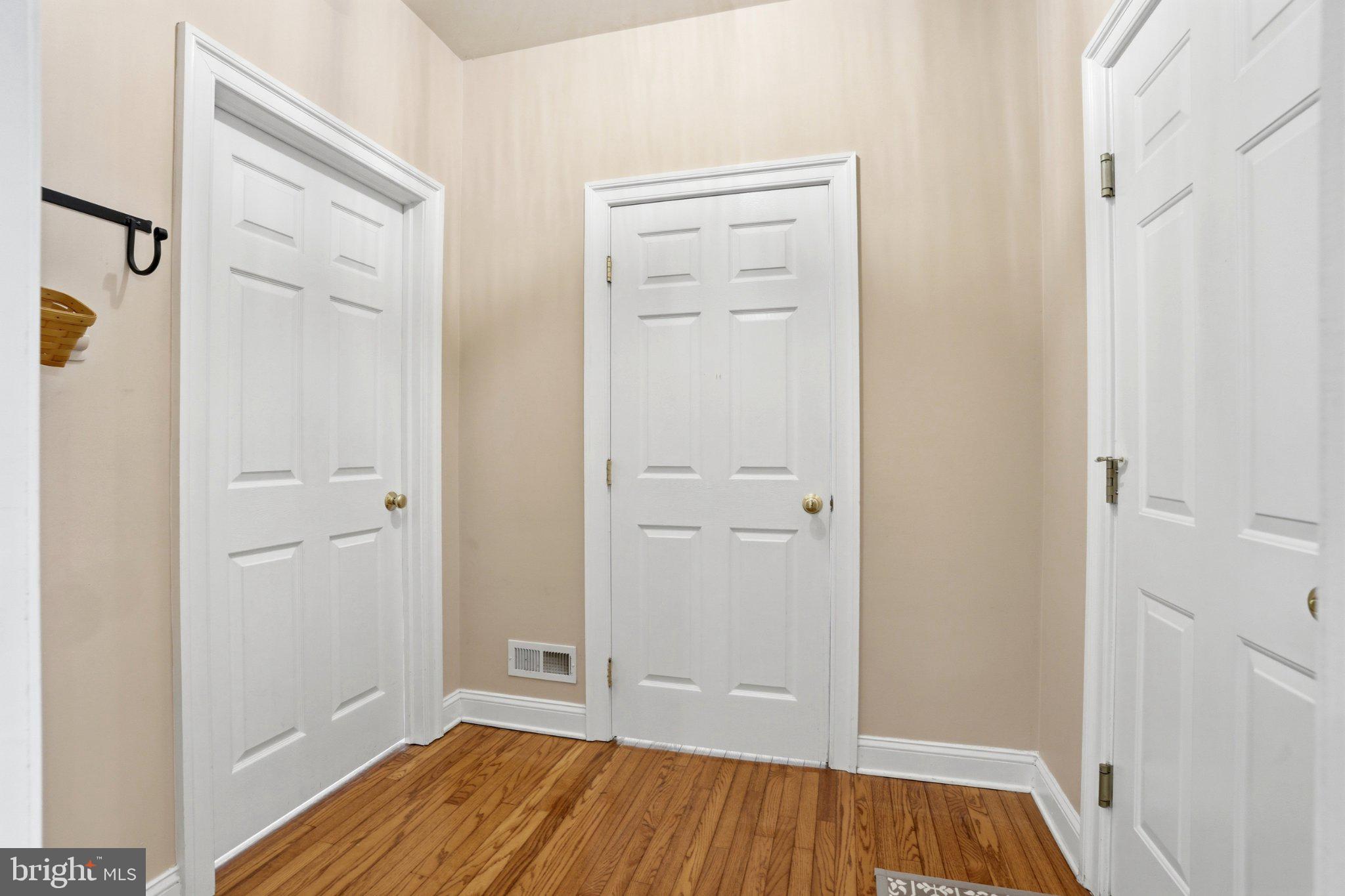 HILLTOWN CHASE - Residential