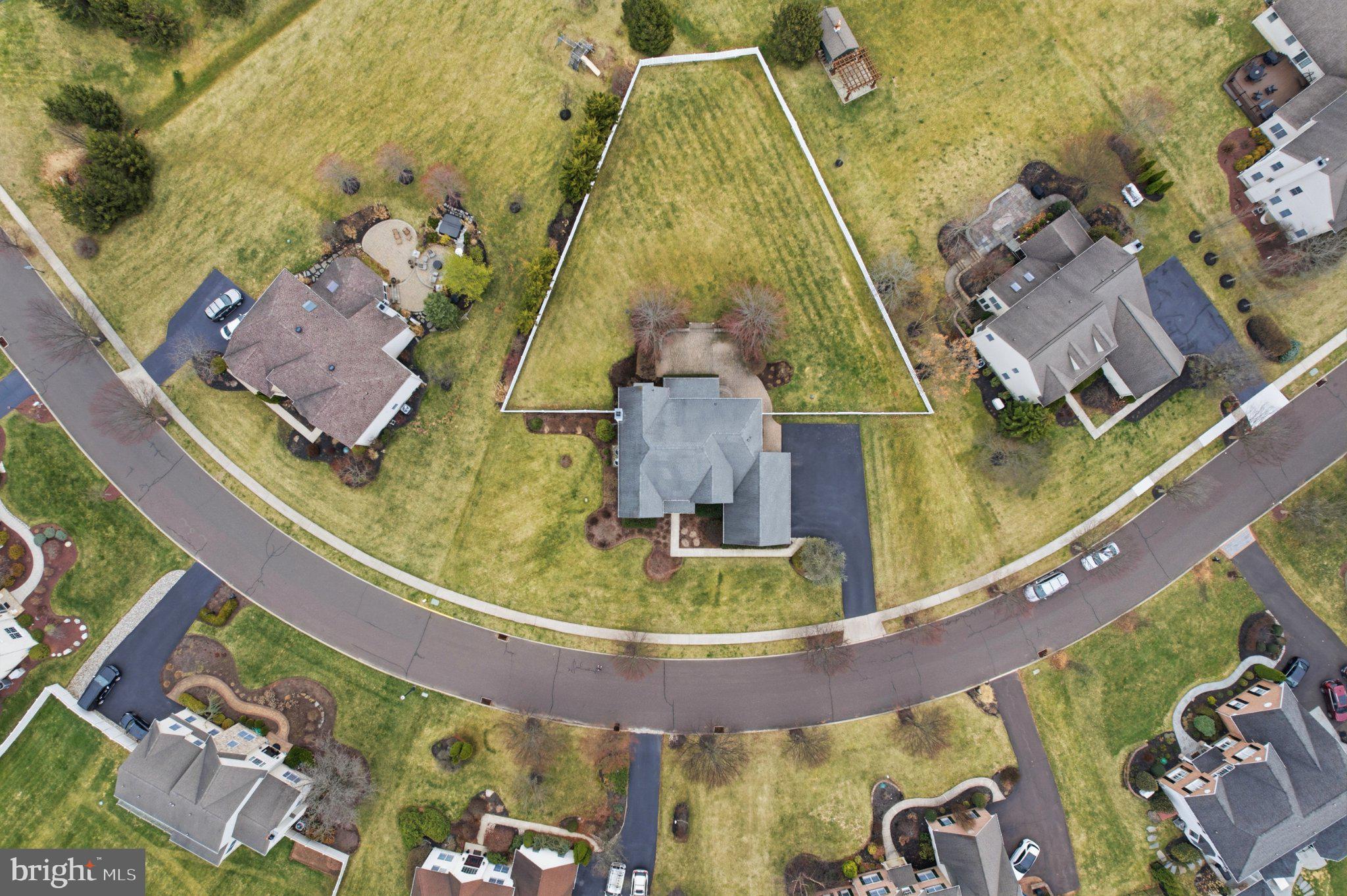 HILLTOWN CHASE - Residential