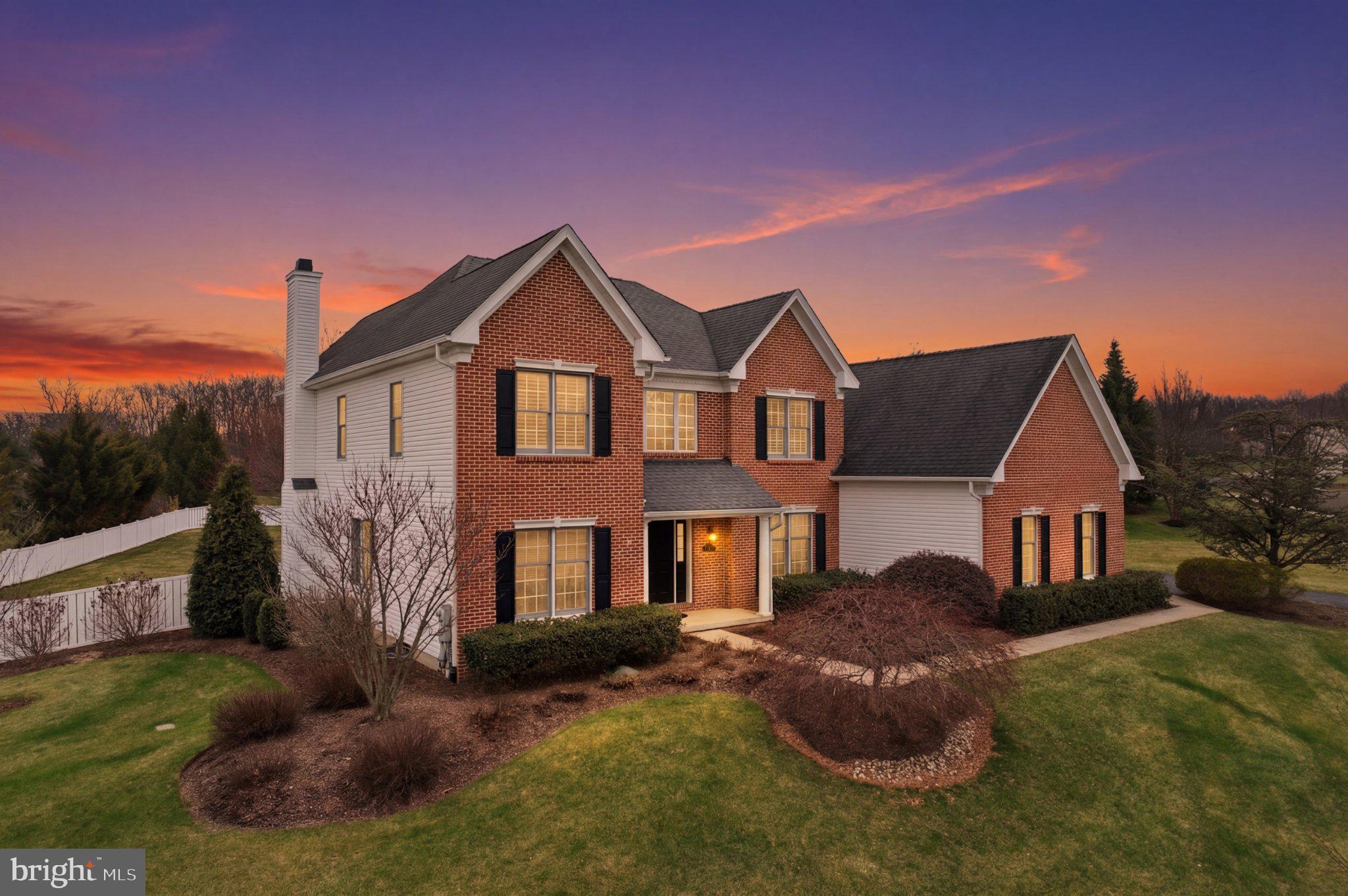 HILLTOWN CHASE - Residential