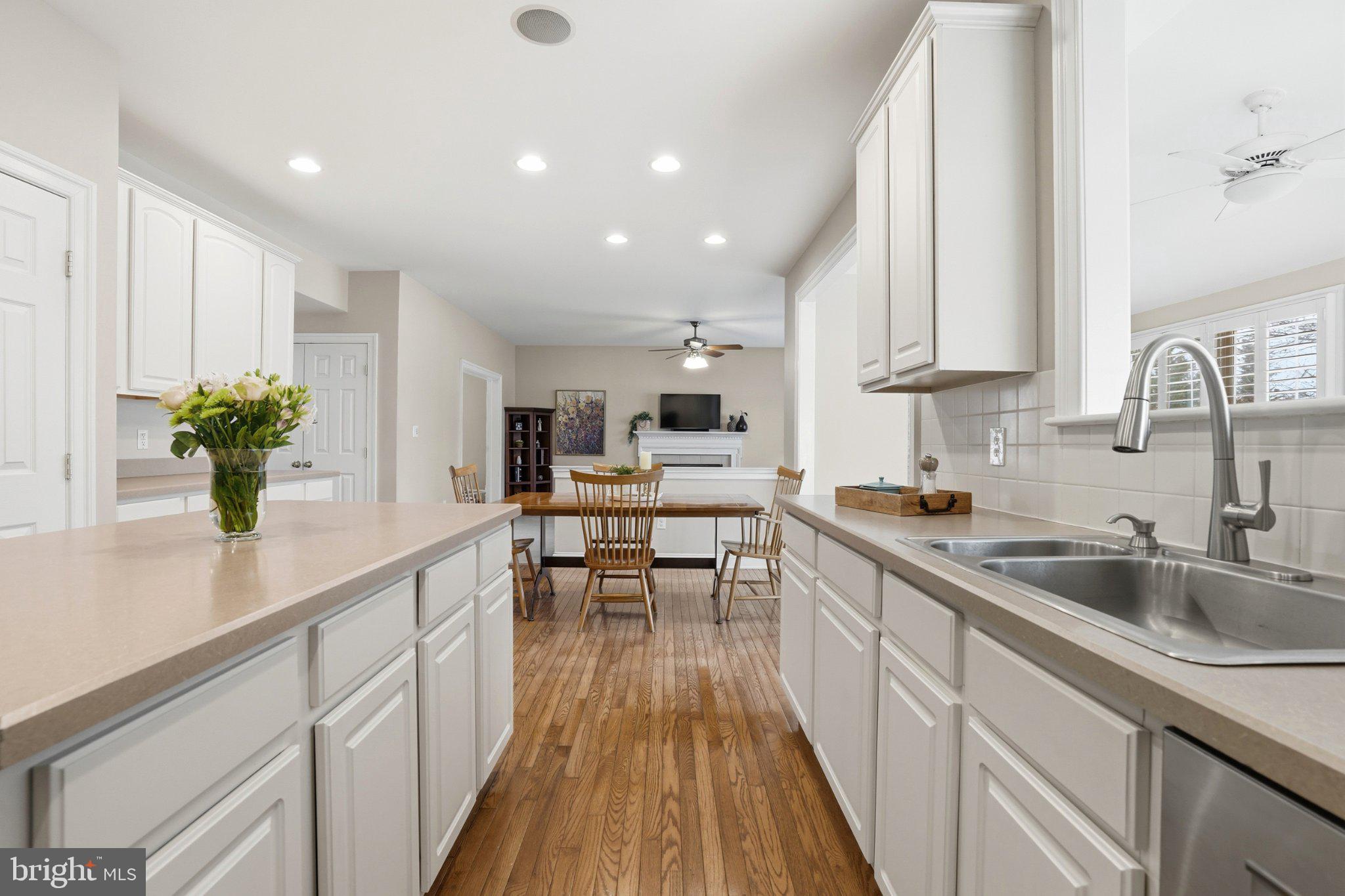 HILLTOWN CHASE - Residential