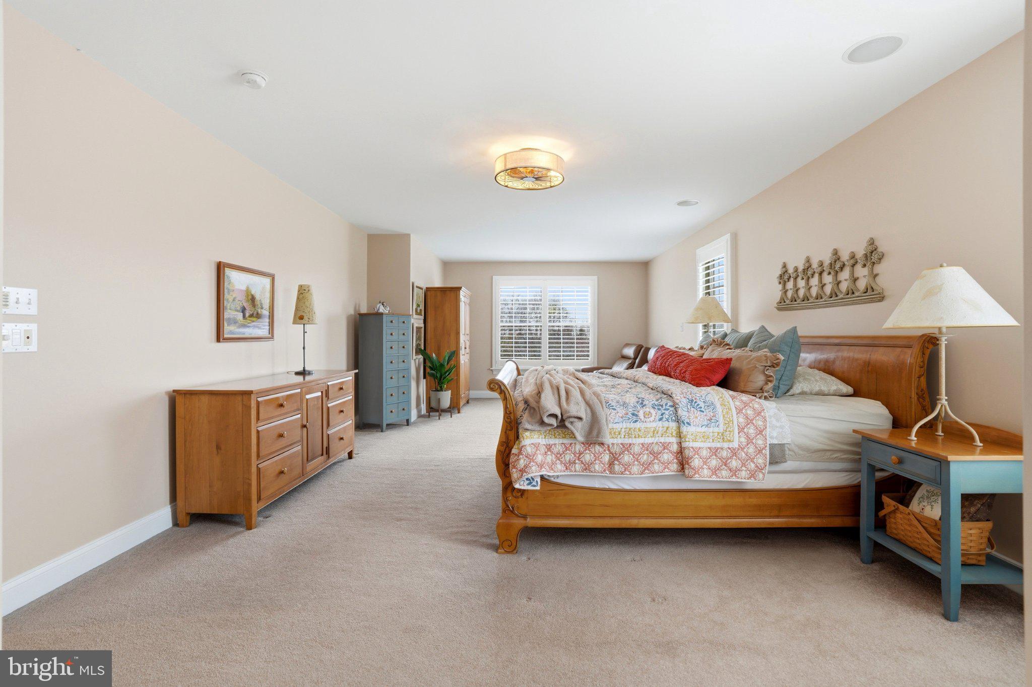 HILLTOWN CHASE - Residential