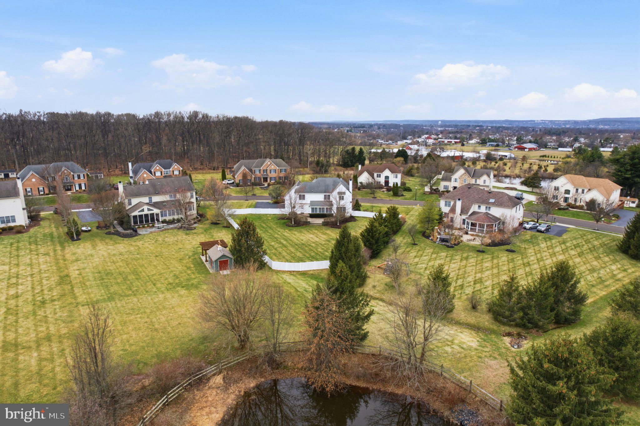 HILLTOWN CHASE - Residential